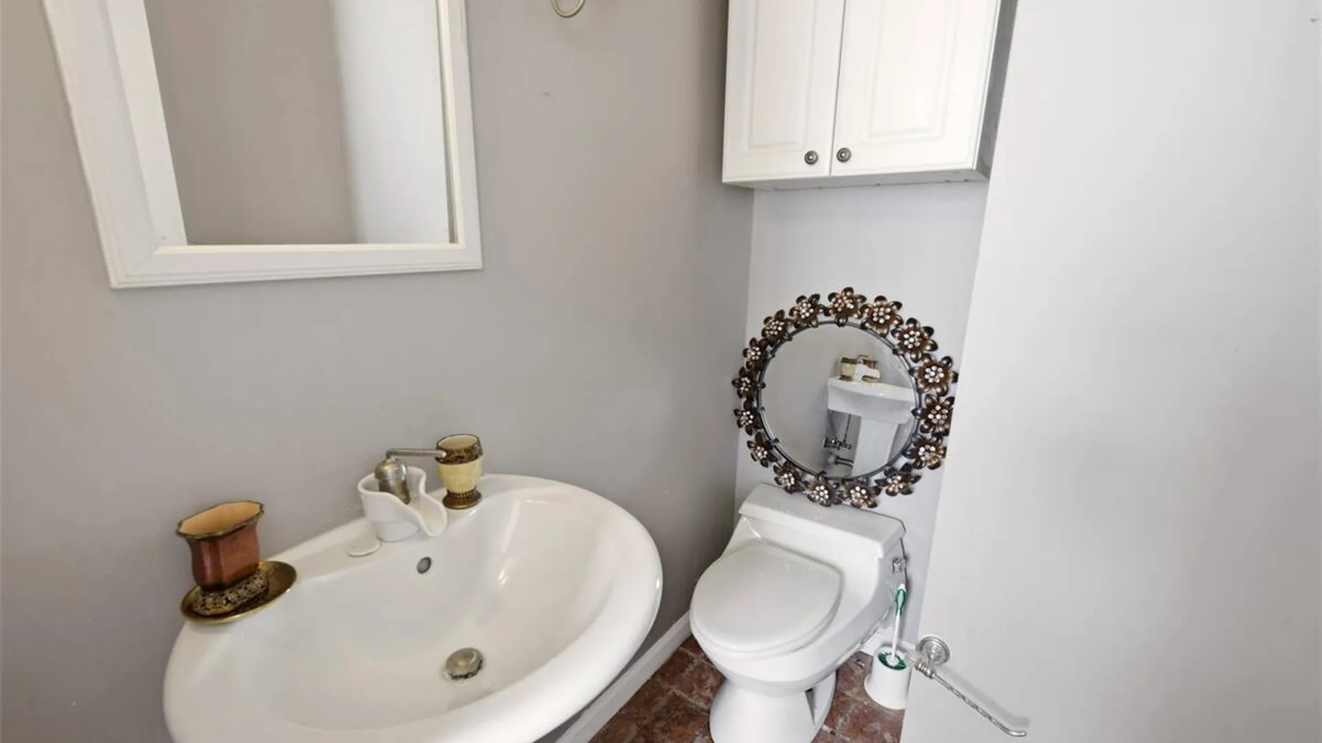 Property at 12 Browning Drive, Greenlawn, NY 11740 16