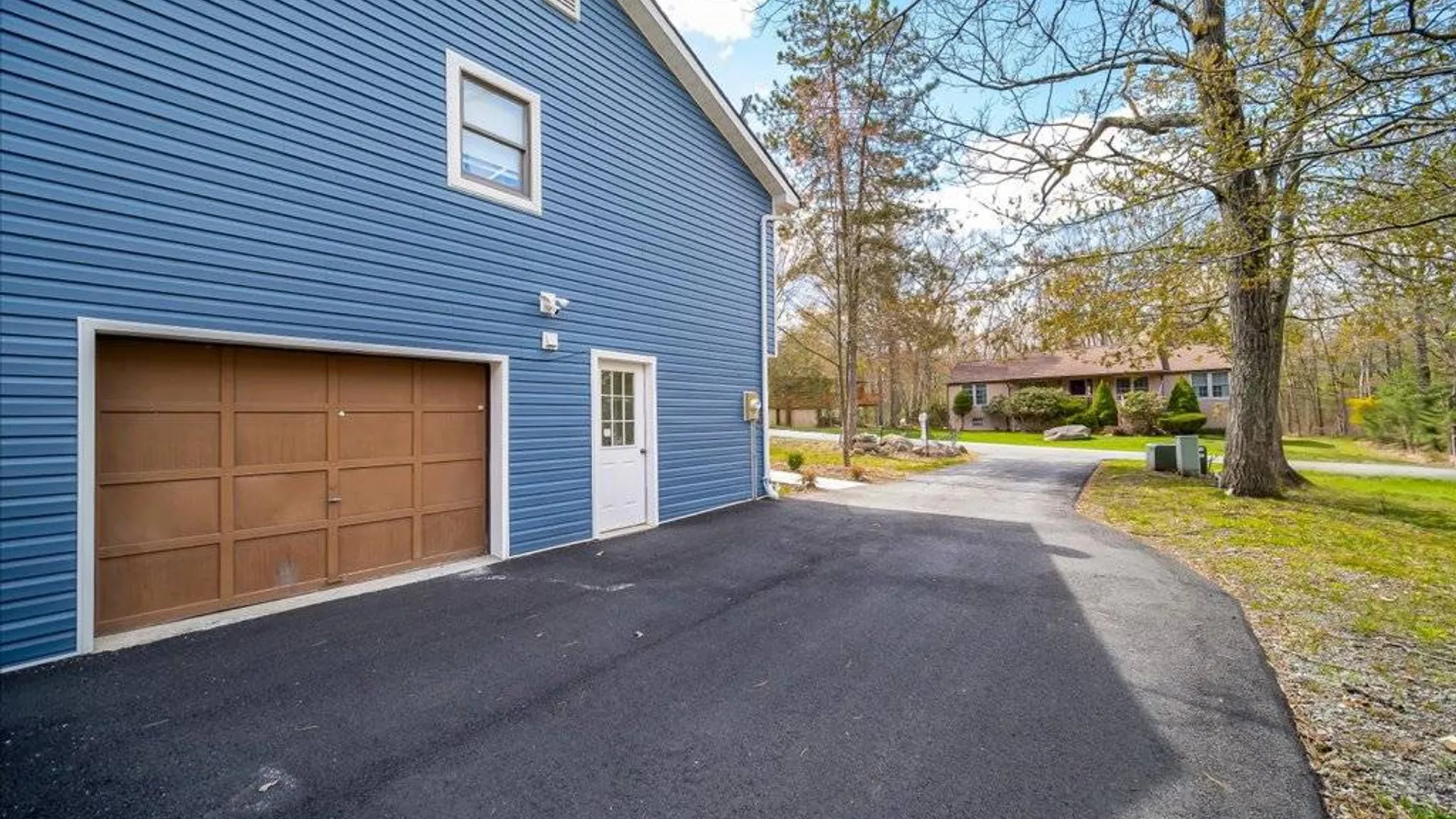 Property at 8 Lake Shore Dr W, Rock Hill, NY 12775 44