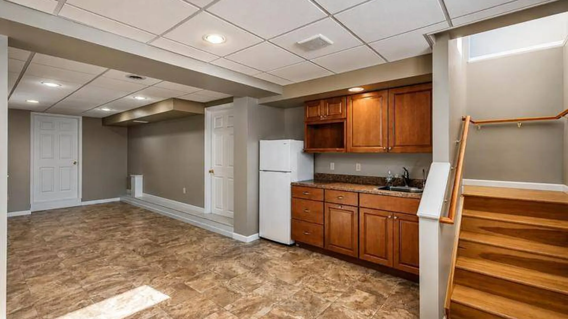 Property at 8 Medical Arts Lane, Saratoga Springs, NY 12866 13
