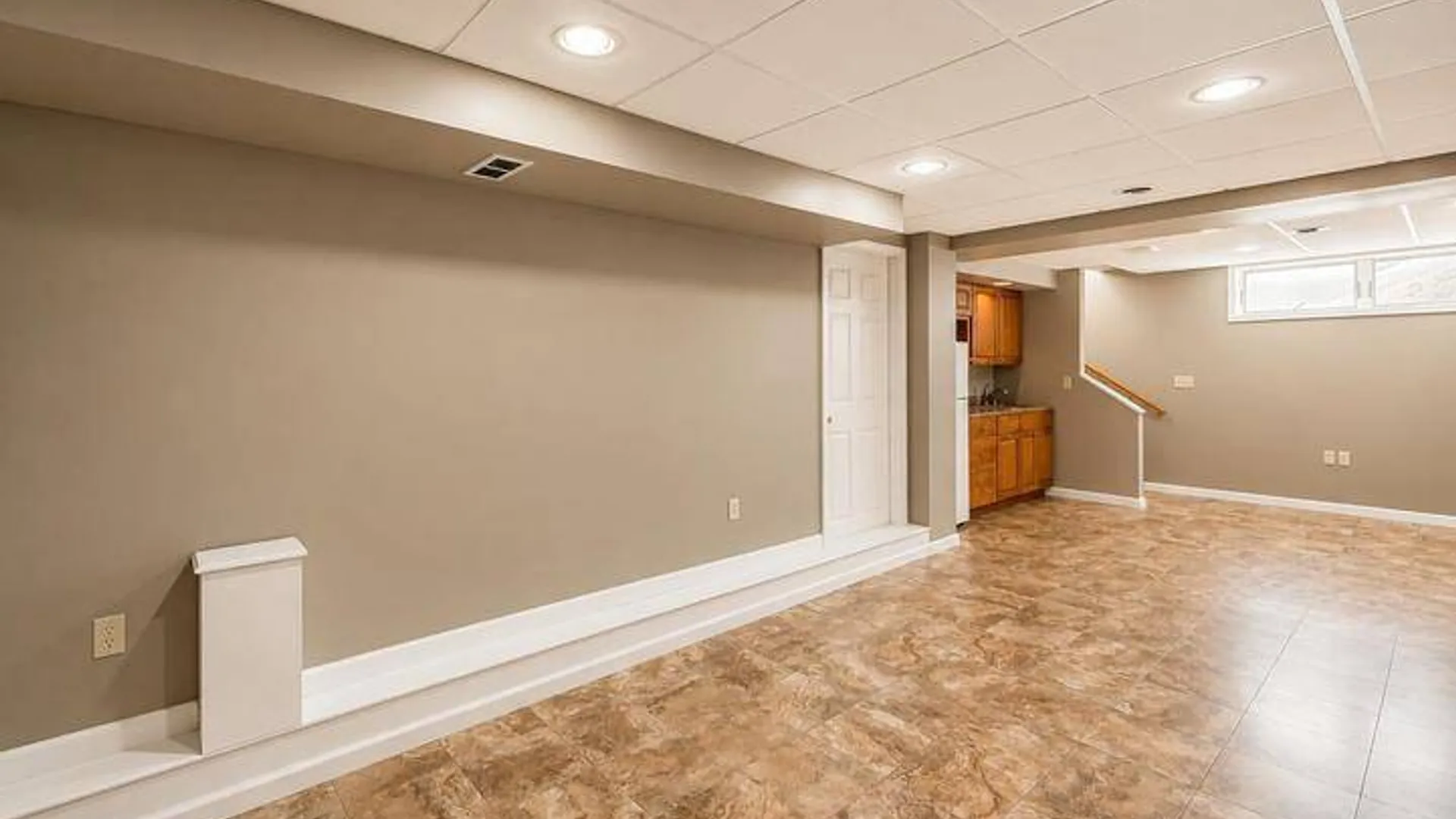 Property at 8 Medical Arts Lane, Saratoga Springs, NY 12866 8