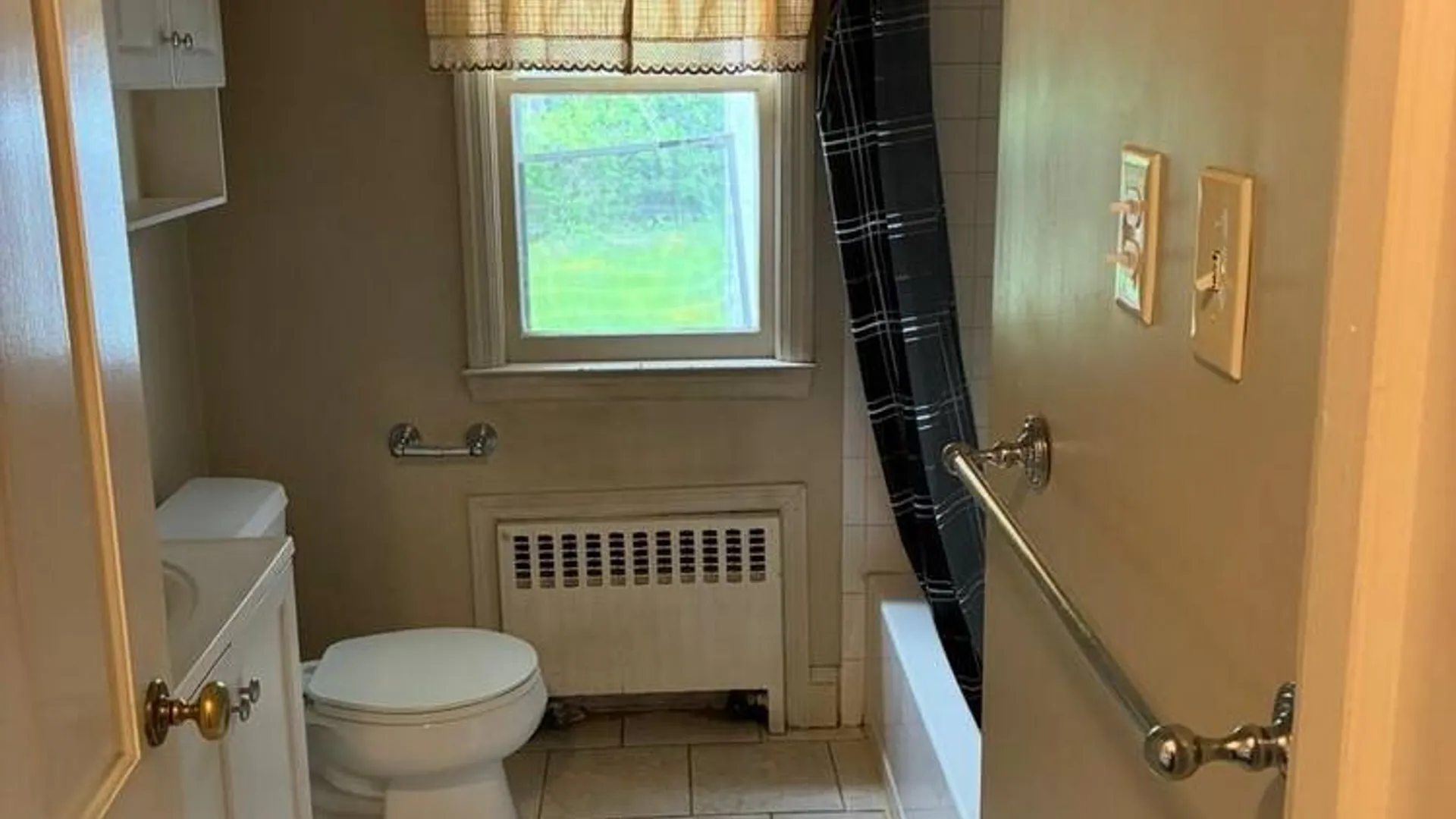 Property at 1996 Helderberg Avenue, Rotterdam, NY 12306 13