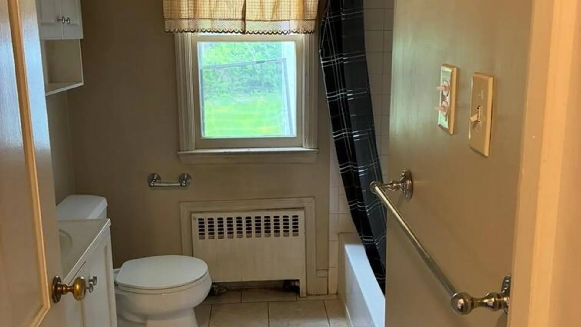 Property at 1996 Helderberg Avenue, Rotterdam, NY 12306 14