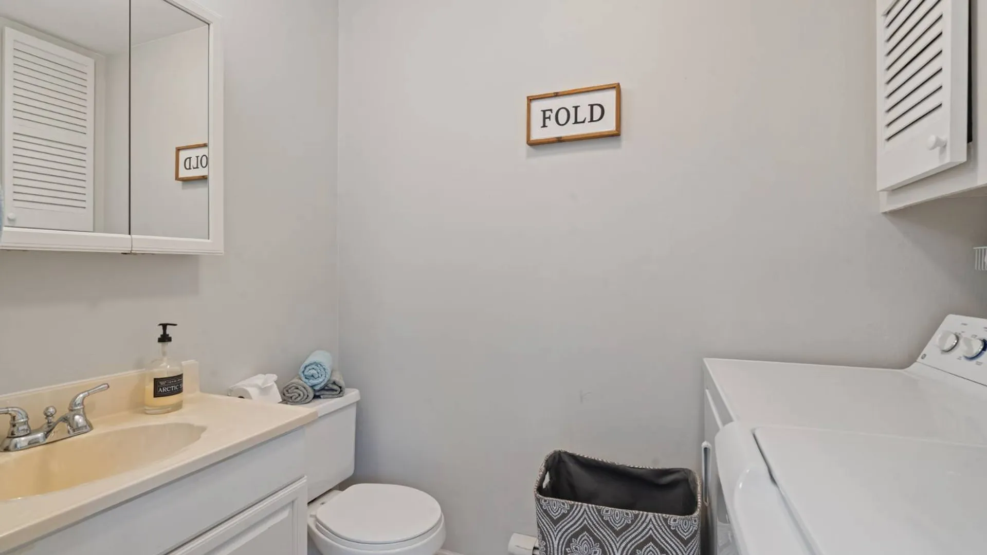 Property at 7 Merrimac Ct, Coram, NY 11727 14