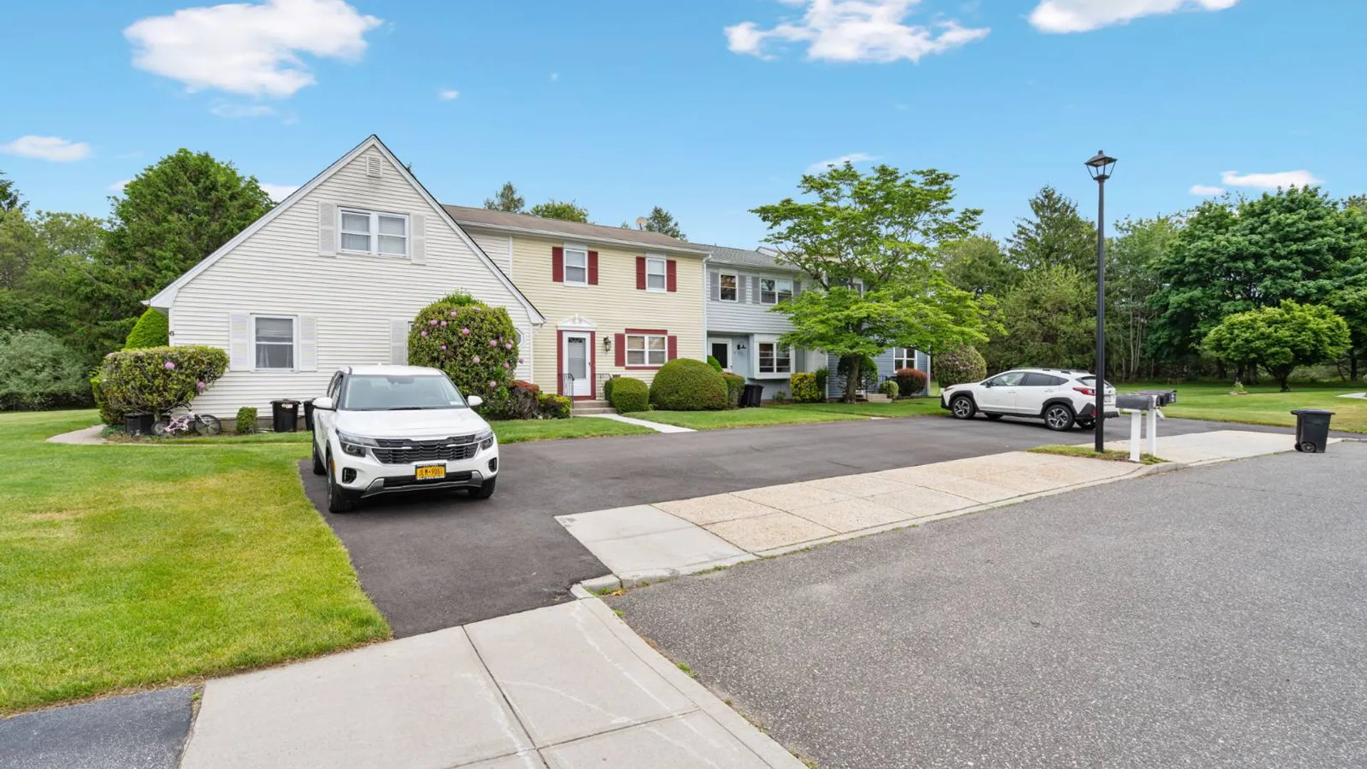 Property at 7 Merrimac Ct, Coram, NY 11727 20