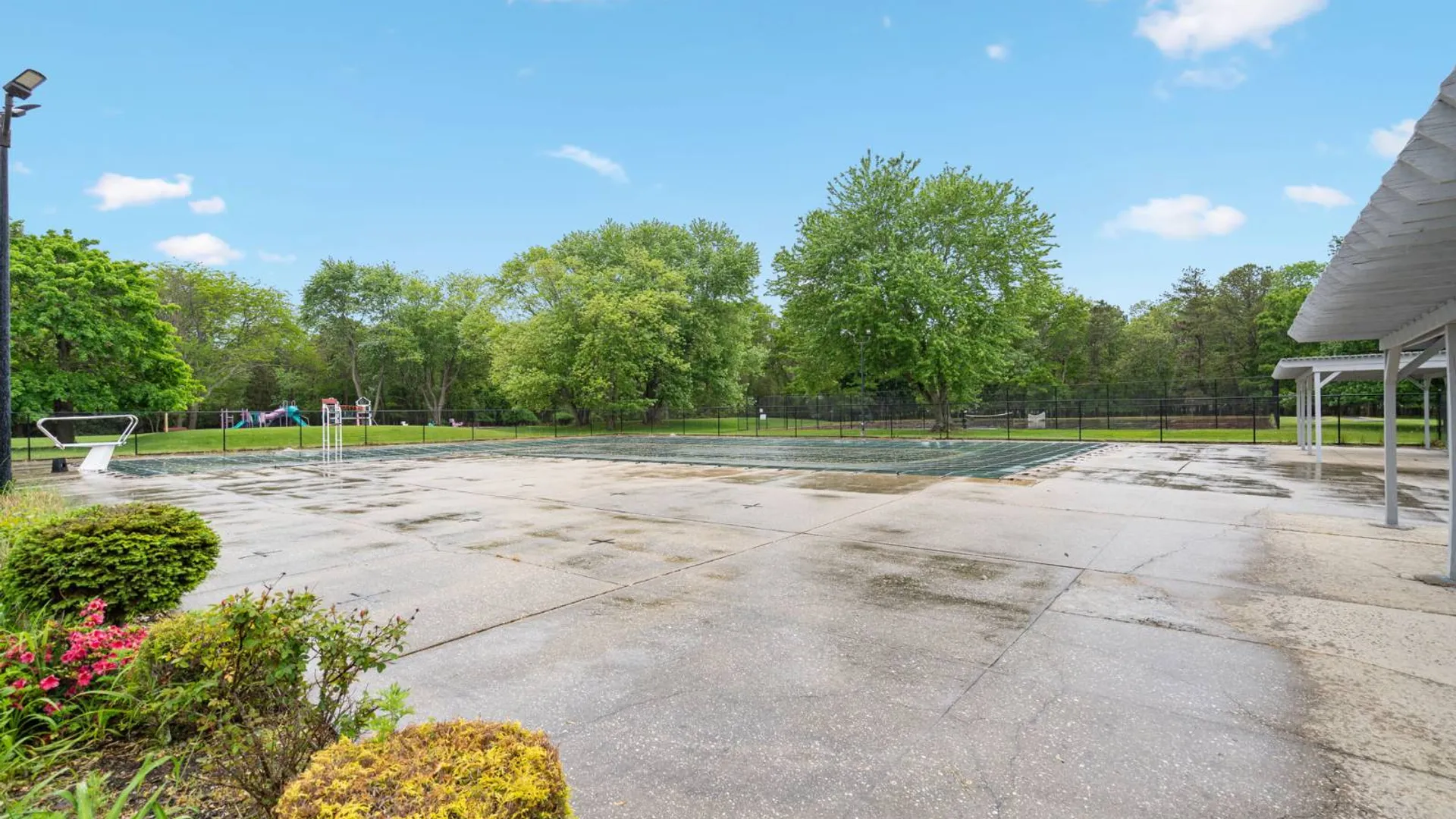 Property at 7 Merrimac Ct, Coram, NY 11727 35