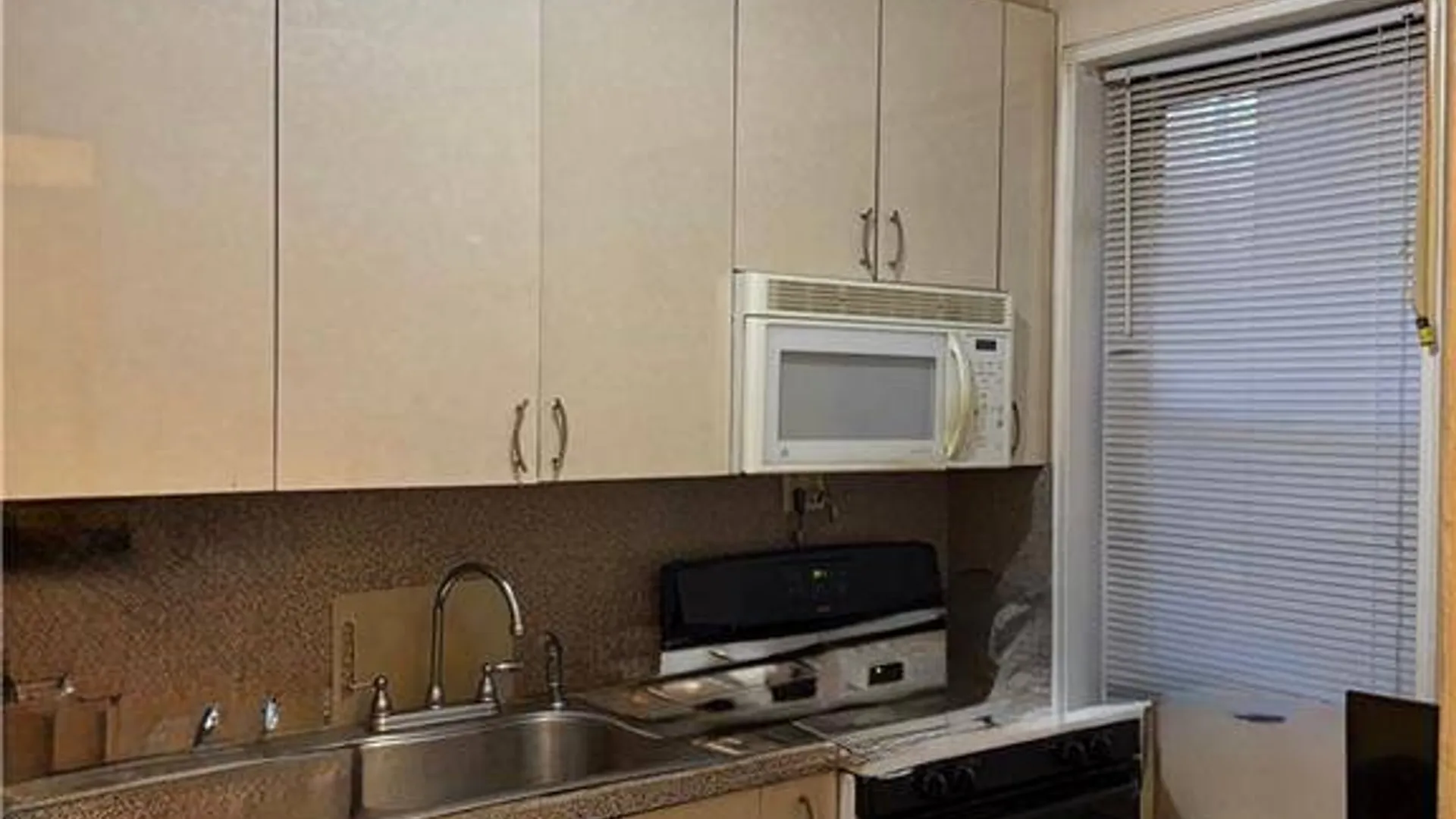 Property at 150 West End Ave, Brooklyn, NY 11235 11