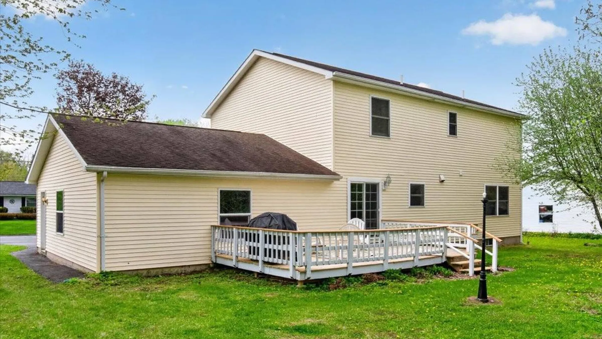 Property at 12 Pine Ave, Johnstown, NY 12095 45