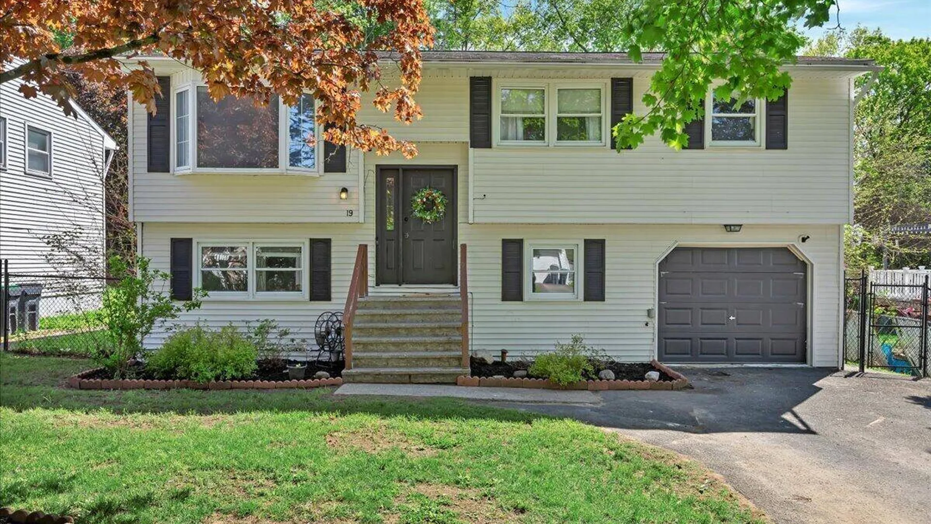 Property at 19 James Lane, Troy, NY 12182 2