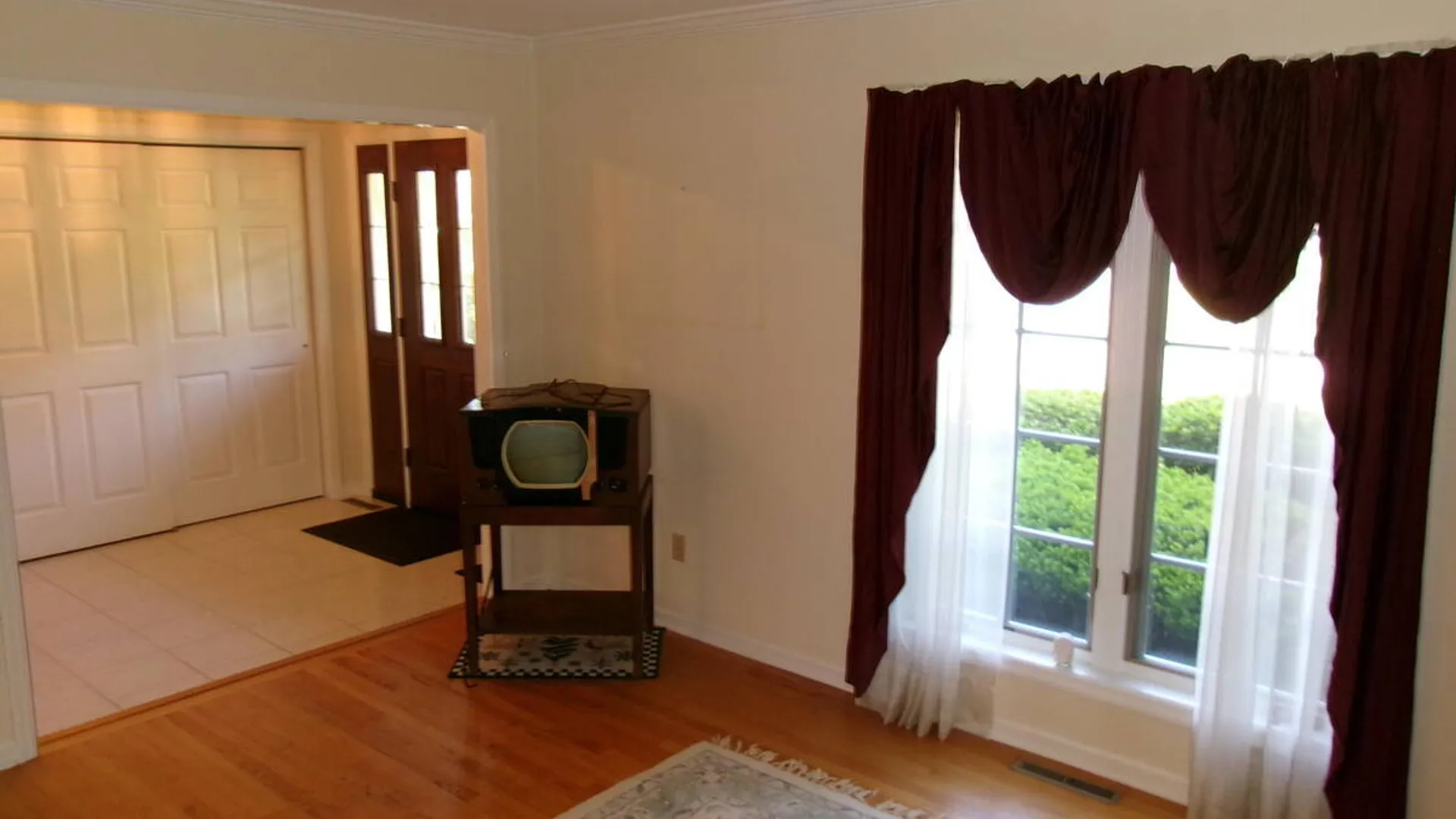 Property at 15 Pinecrest Drive, Niskayuna, NY 12309 17