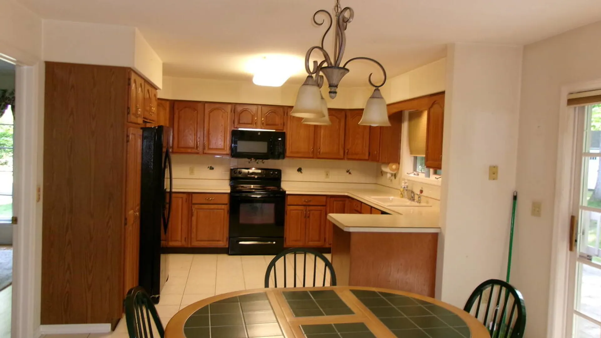 Property at 15 Pinecrest Drive, Niskayuna, NY 12309 26