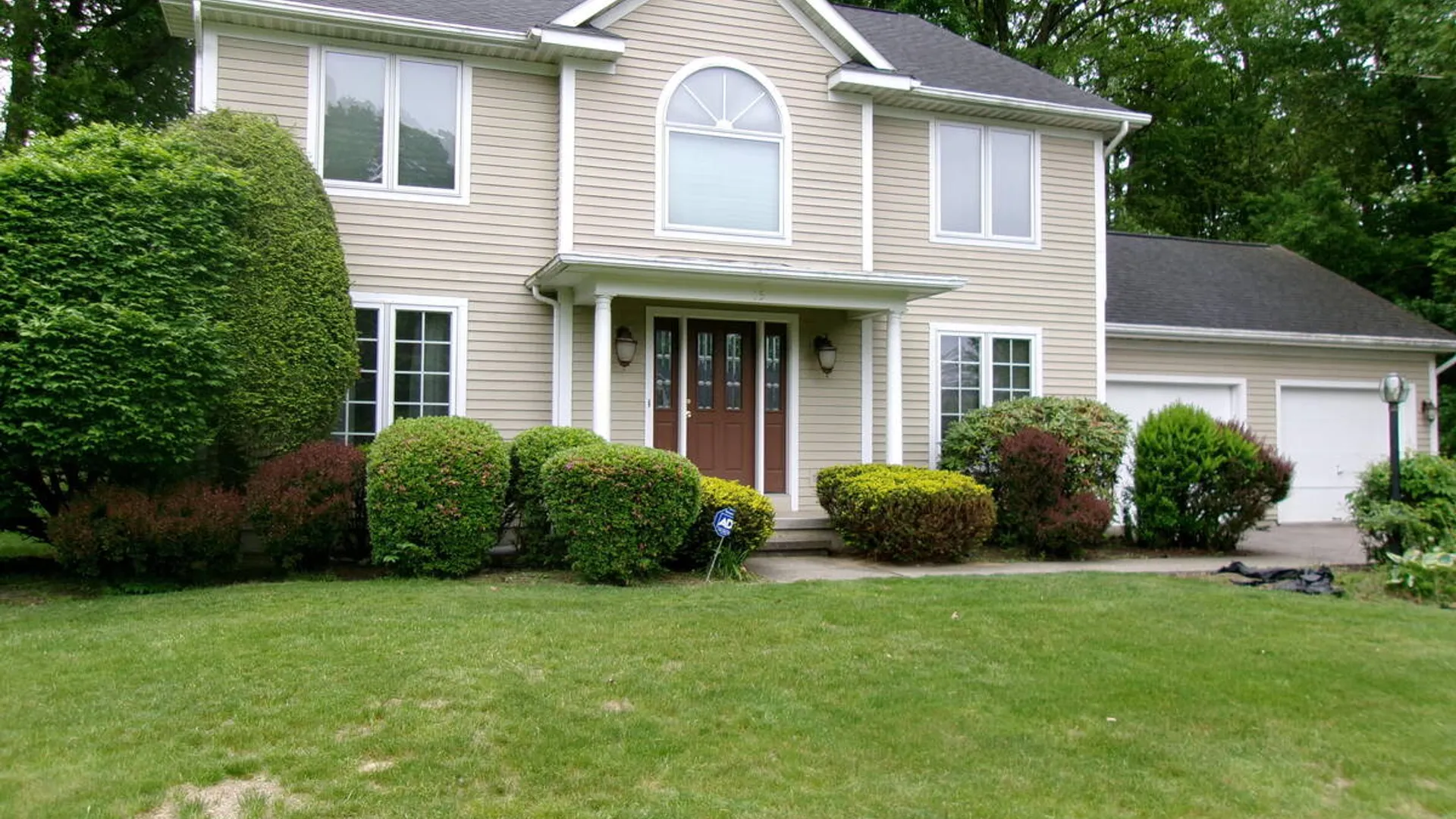 Property at 15 Pinecrest Drive, Niskayuna, NY 12309 3