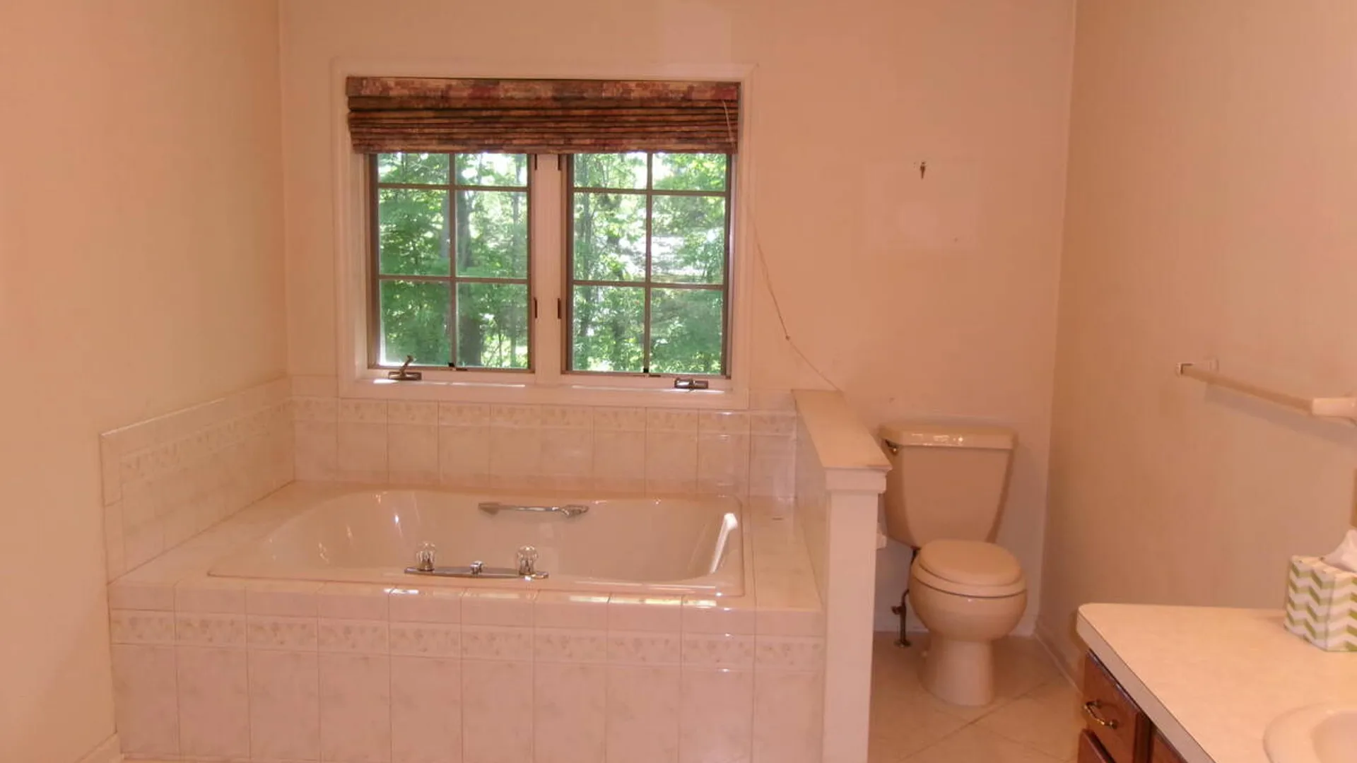 Property at 15 Pinecrest Drive, Niskayuna, NY 12309 55