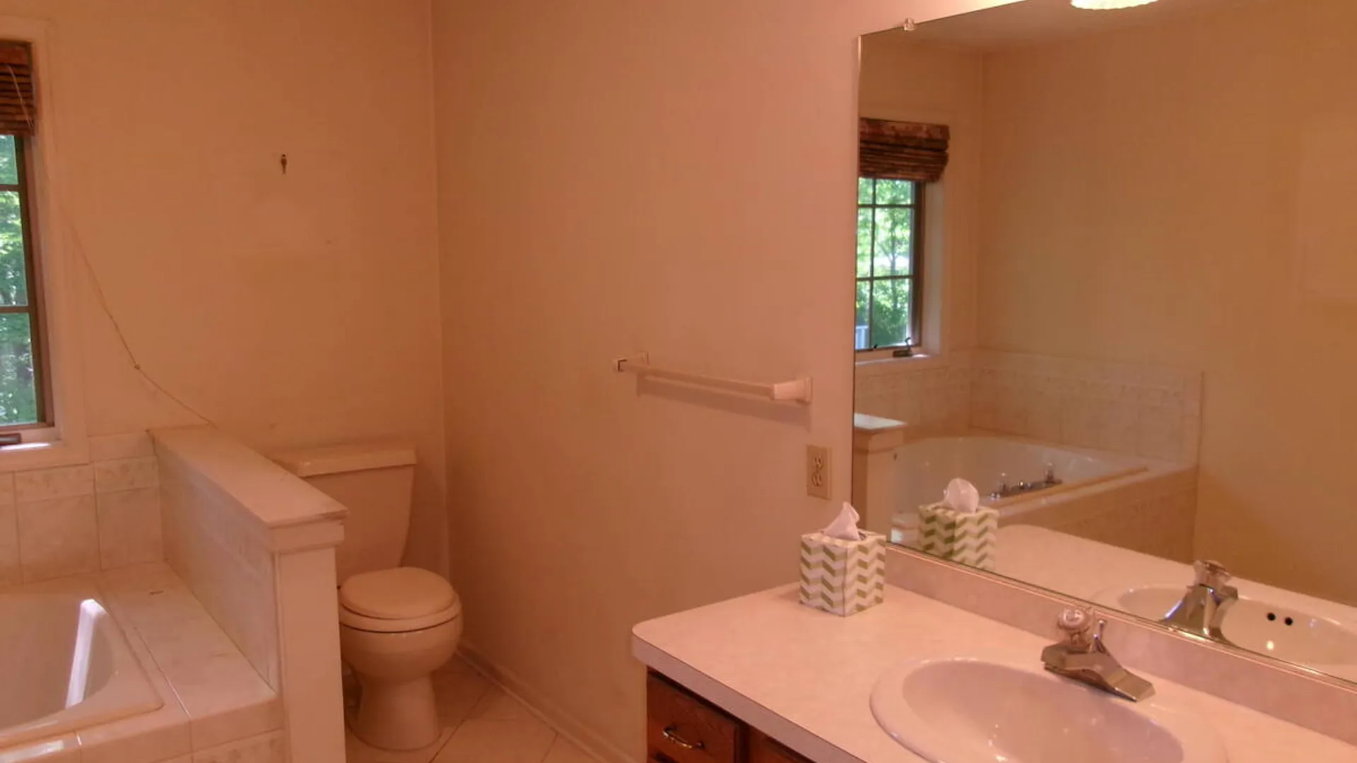 Property at 15 Pinecrest Drive, Niskayuna, NY 12309 56