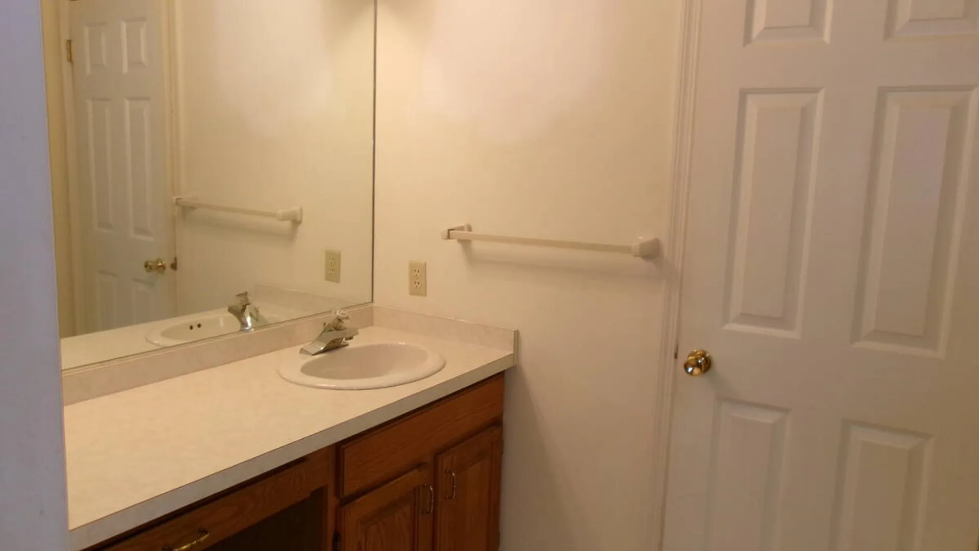 Property at 15 Pinecrest Drive, Niskayuna, NY 12309 60