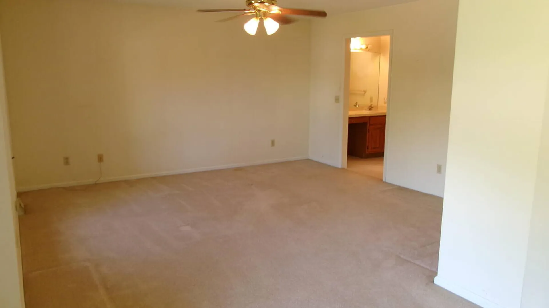 Property at 15 Pinecrest Drive, Niskayuna, NY 12309 70