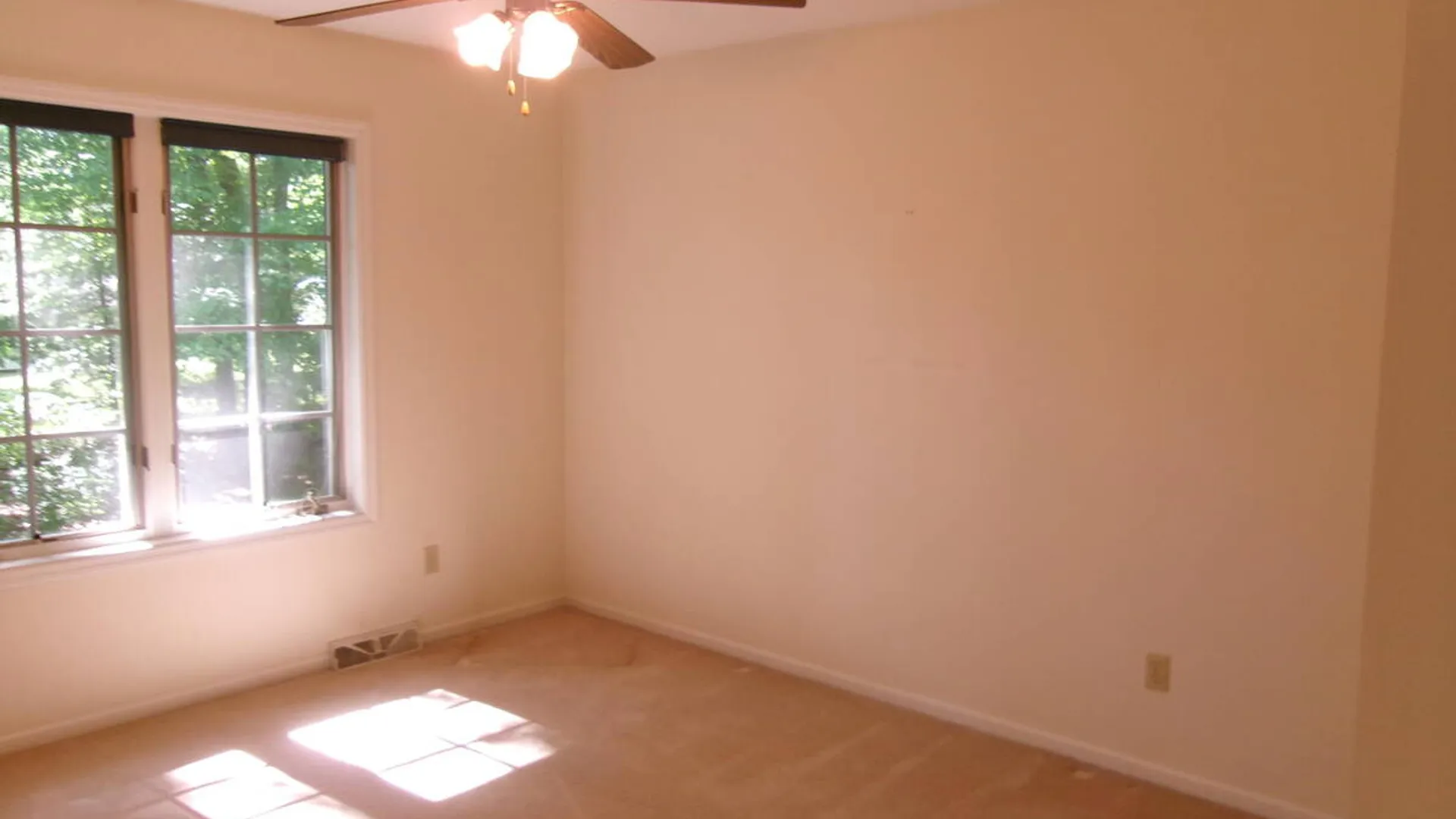 Property at 15 Pinecrest Drive, Niskayuna, NY 12309 76