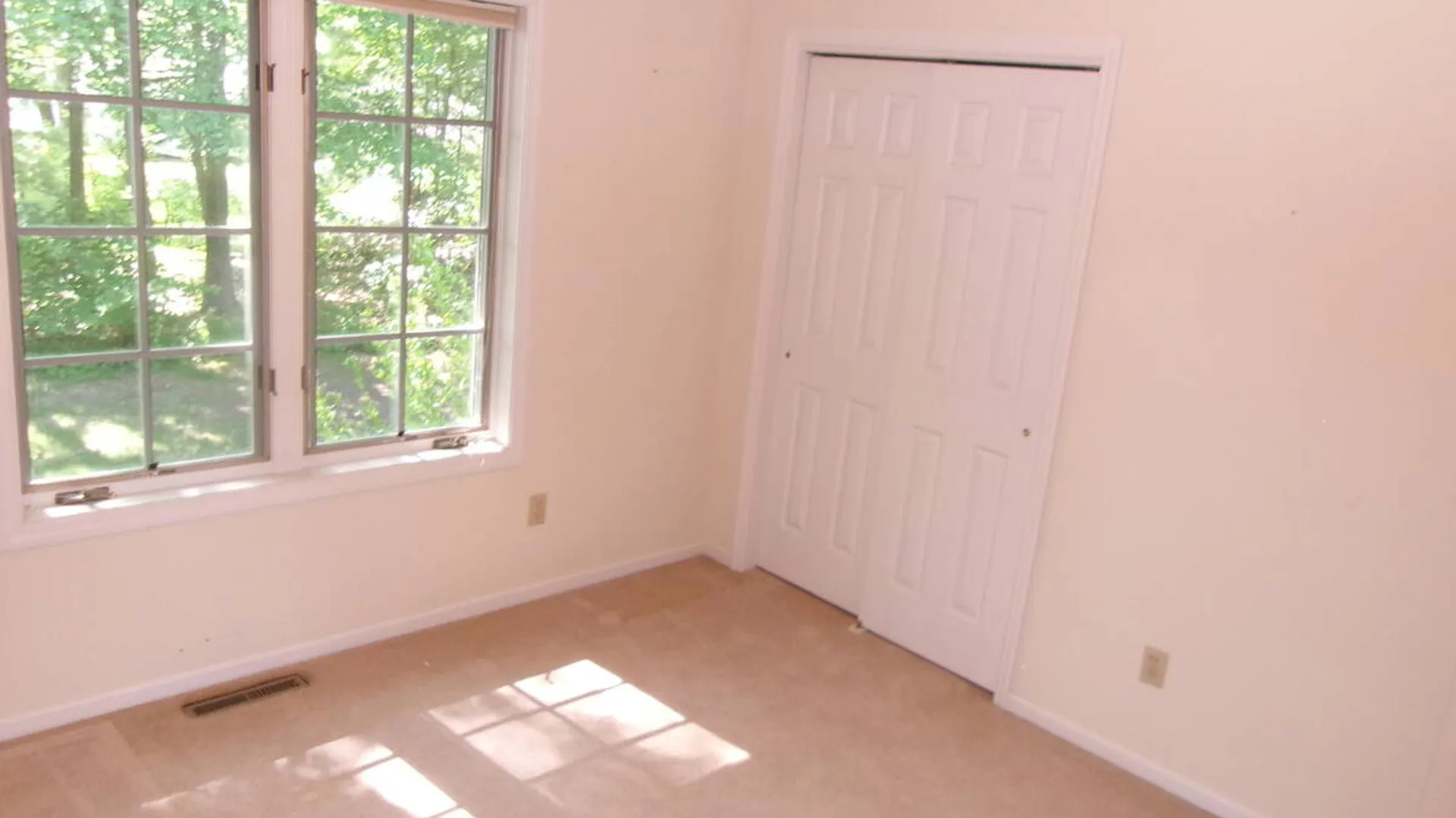 Property at 15 Pinecrest Drive, Niskayuna, NY 12309 80