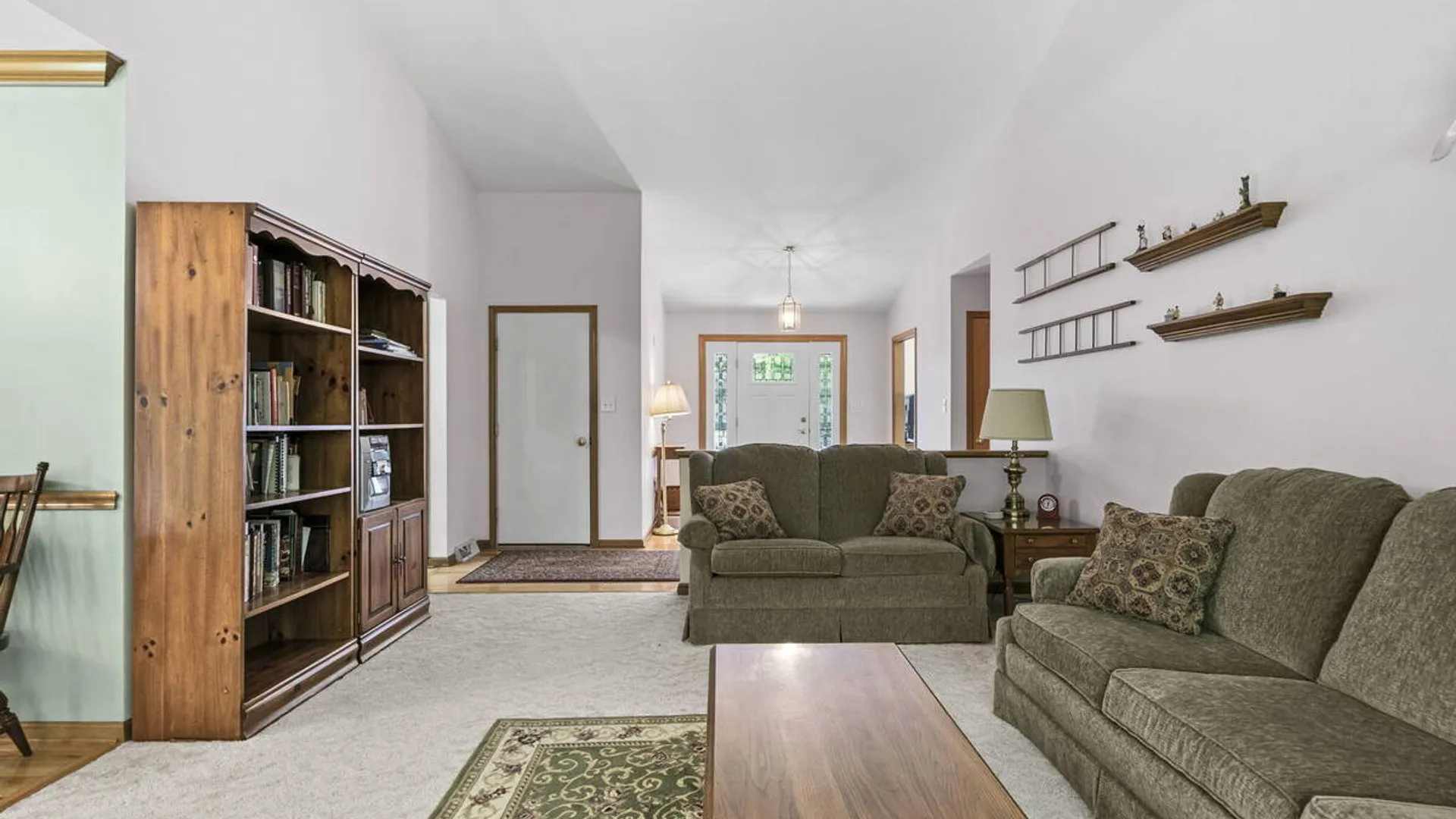 Property at 812 Al Constantino Drive, Schenectady, NY 12306 10