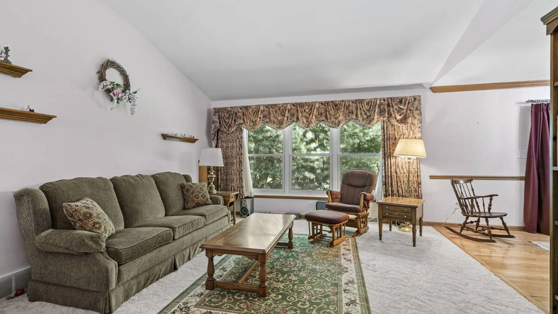Property at 812 Al Constantino Drive, Schenectady, NY 12306 8