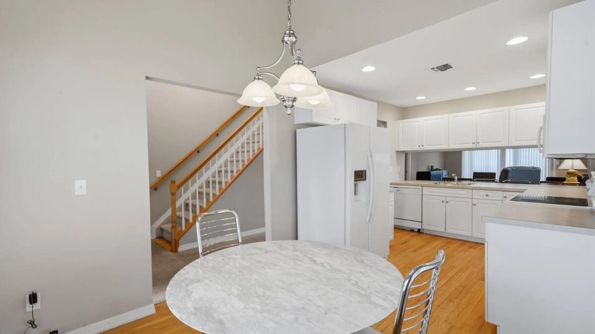 Property at 72 Paddington Circle, Smithtown, NY 11787 13