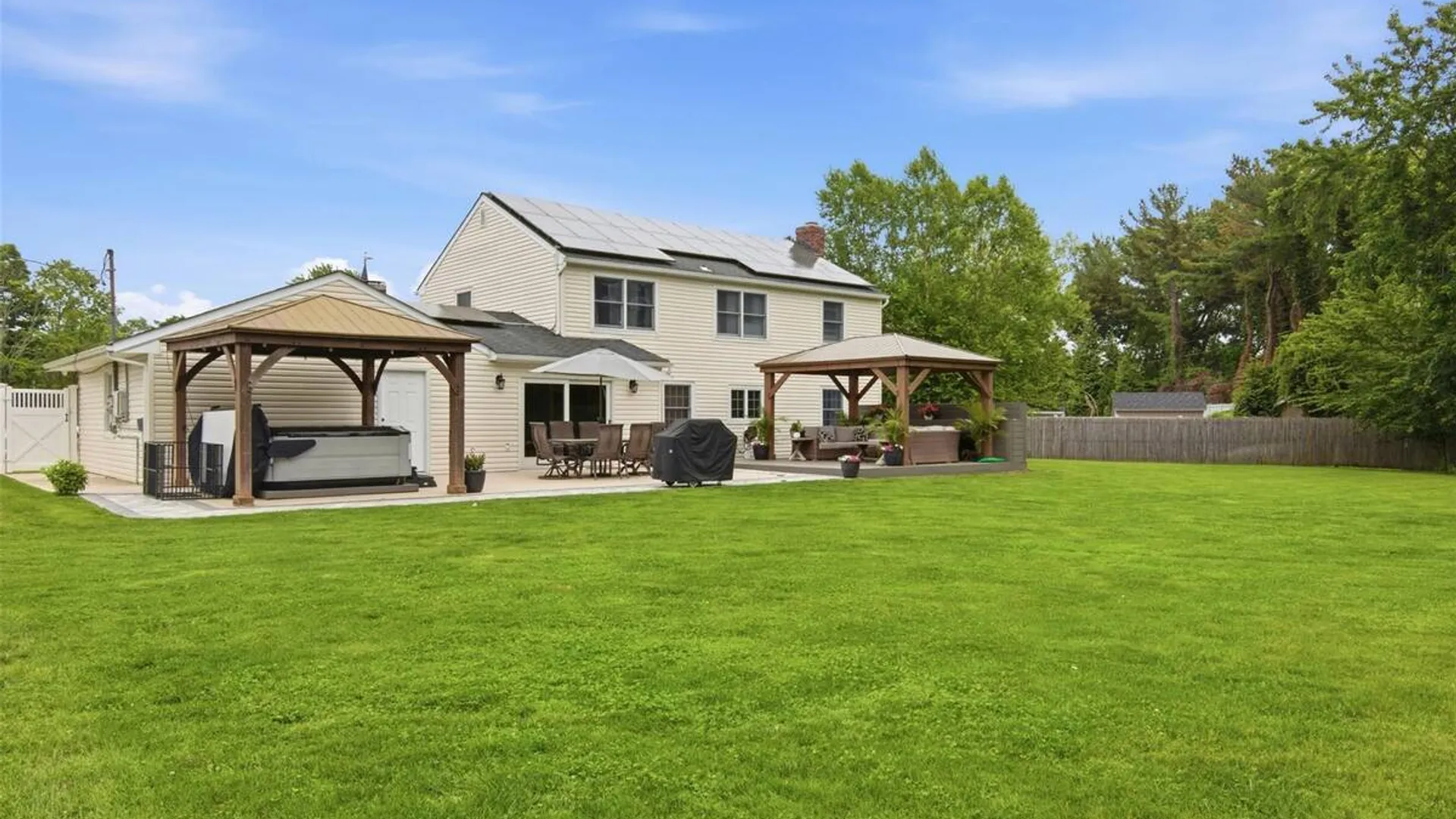 Property at 4 Blackwell Court, Stony Brook, NY 11790 32