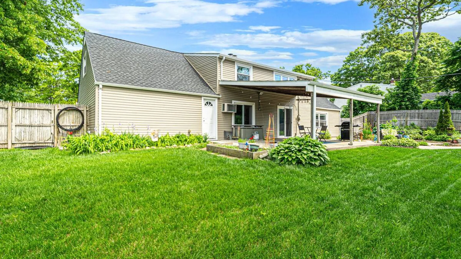 Property at 14 Lehigh Lane, Farmingville, NY 11738 35