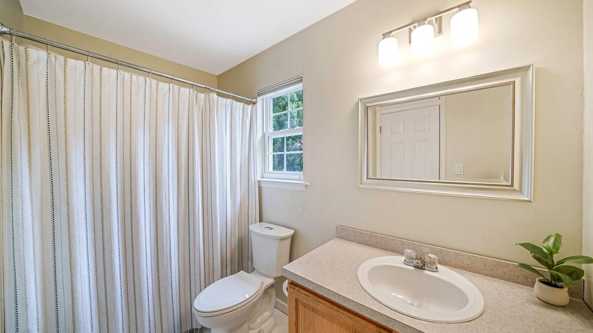 Property at 24 4th Avenue, Rocky Point, NY 11778 27