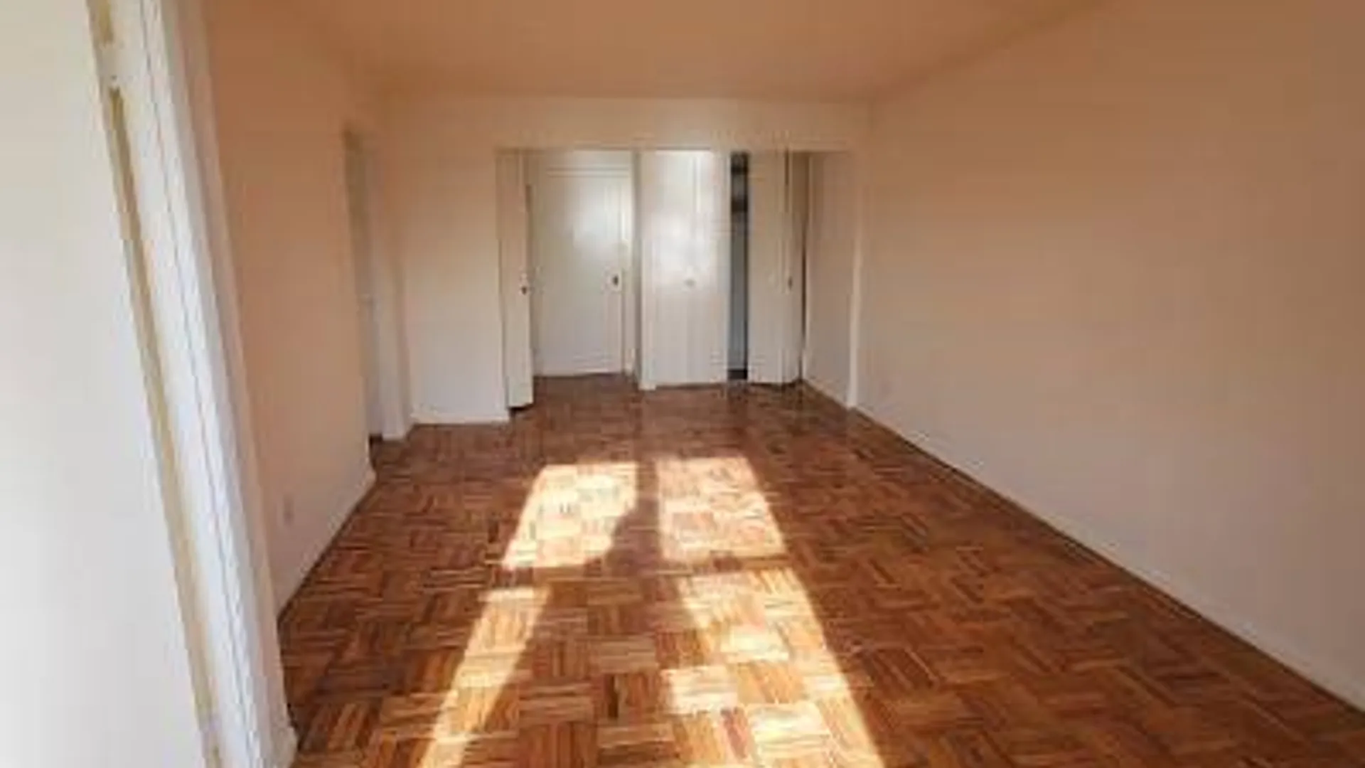 Property at 9420 59 AVE, ELMHURST, NY 11373 4