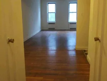 Property at 92-1 Whitney ave, Elmhurst, NY 11373