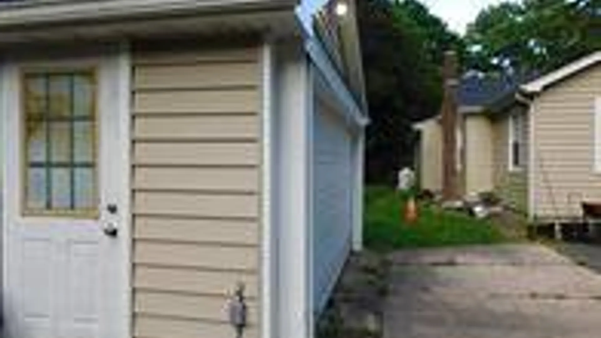 Property at 40 Wood Road, Centereach, NY 11720 4