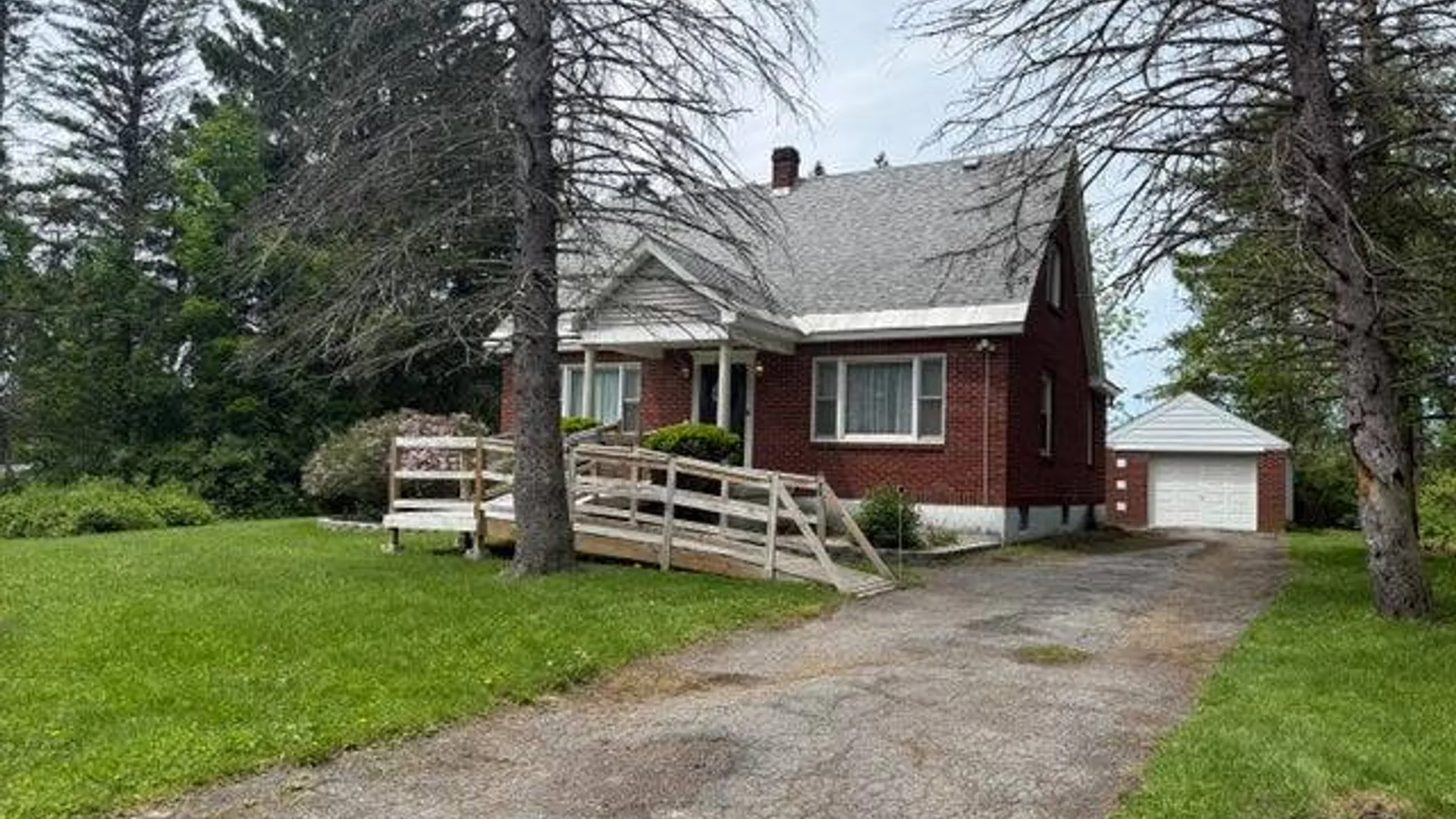 Property at 1388 Midline Rd, Amsterdam, NY 12010 4