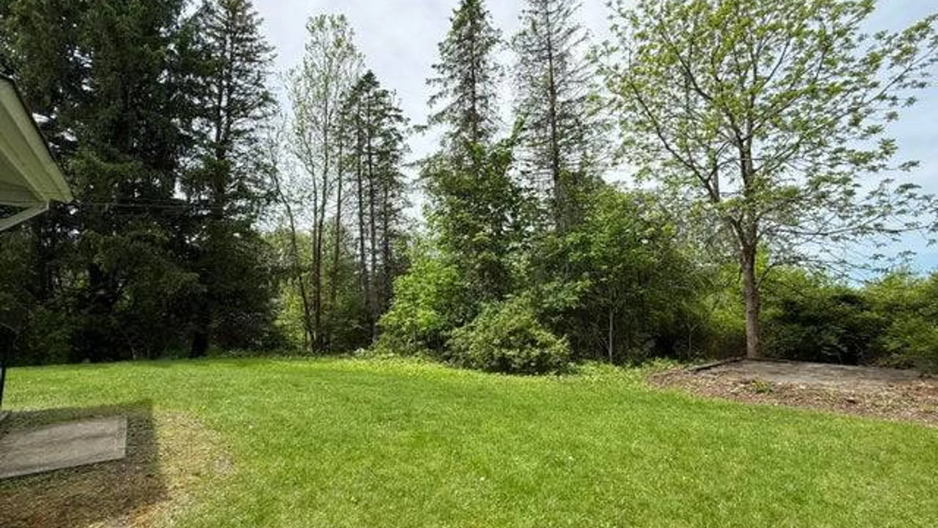 Property at 1388 Midline Rd, Amsterdam, NY 12010 9