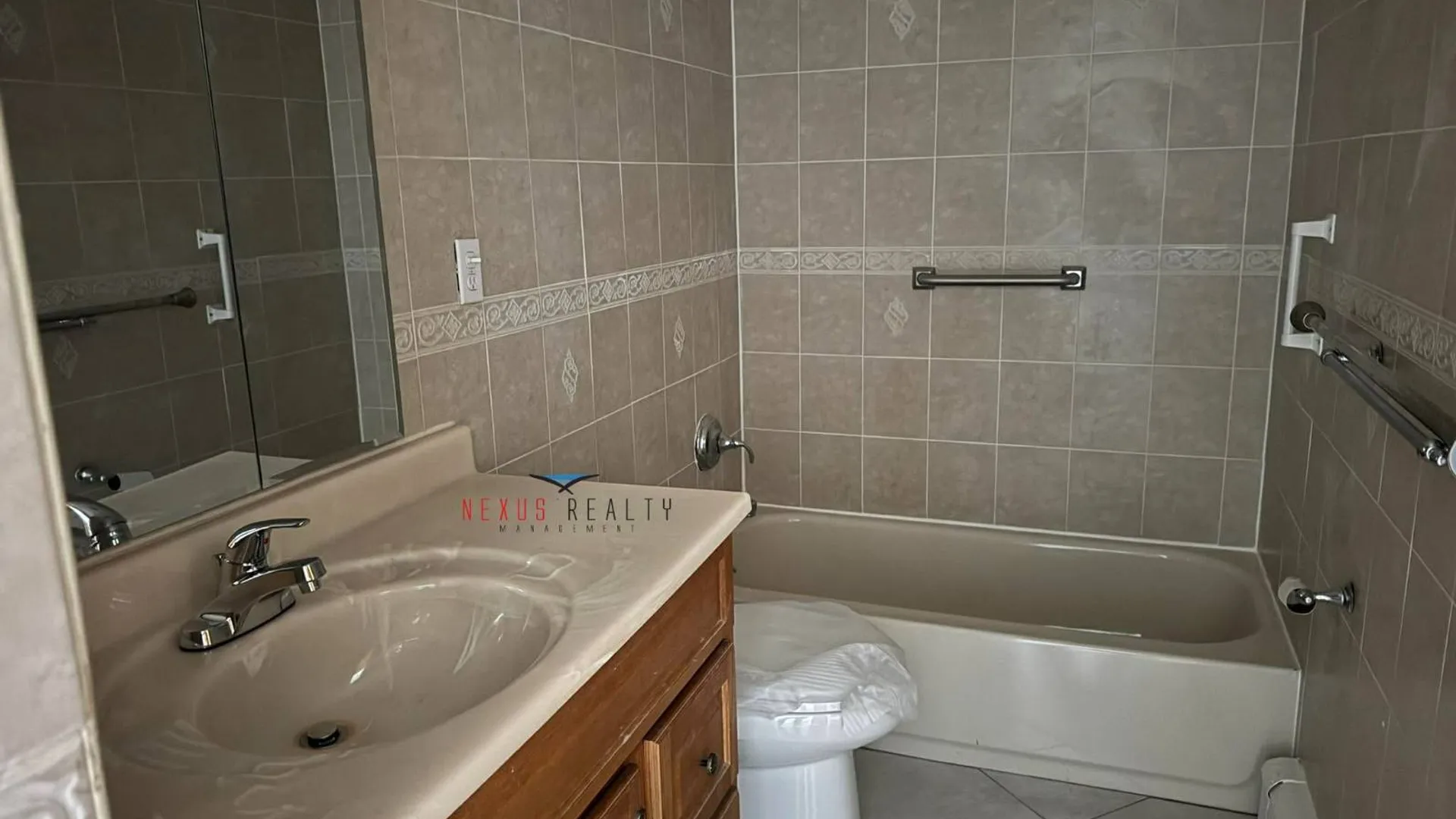 Property at 25-12 Parsons Blvd, Flushing, NY 11354 12