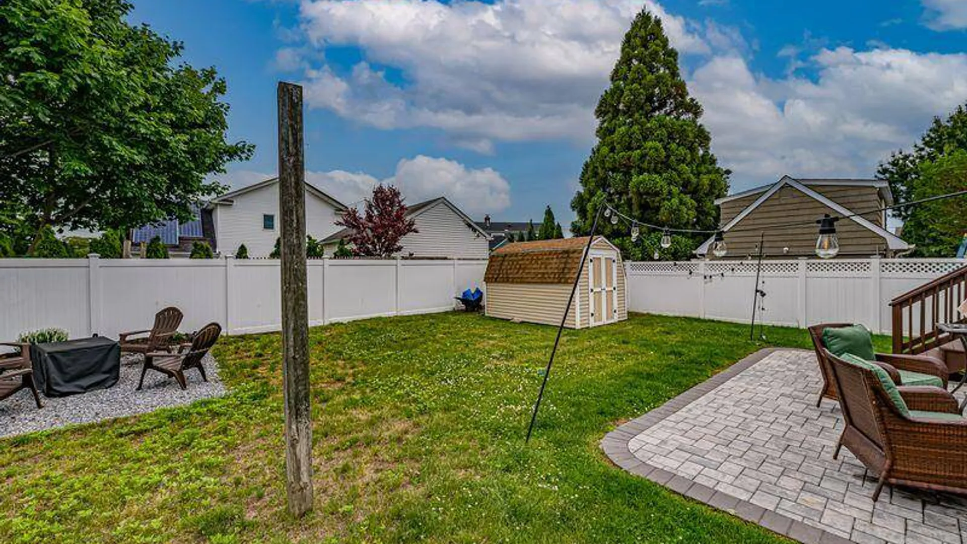 Property at 49 Mortimer Avenue, Babylon, NY 11702 17