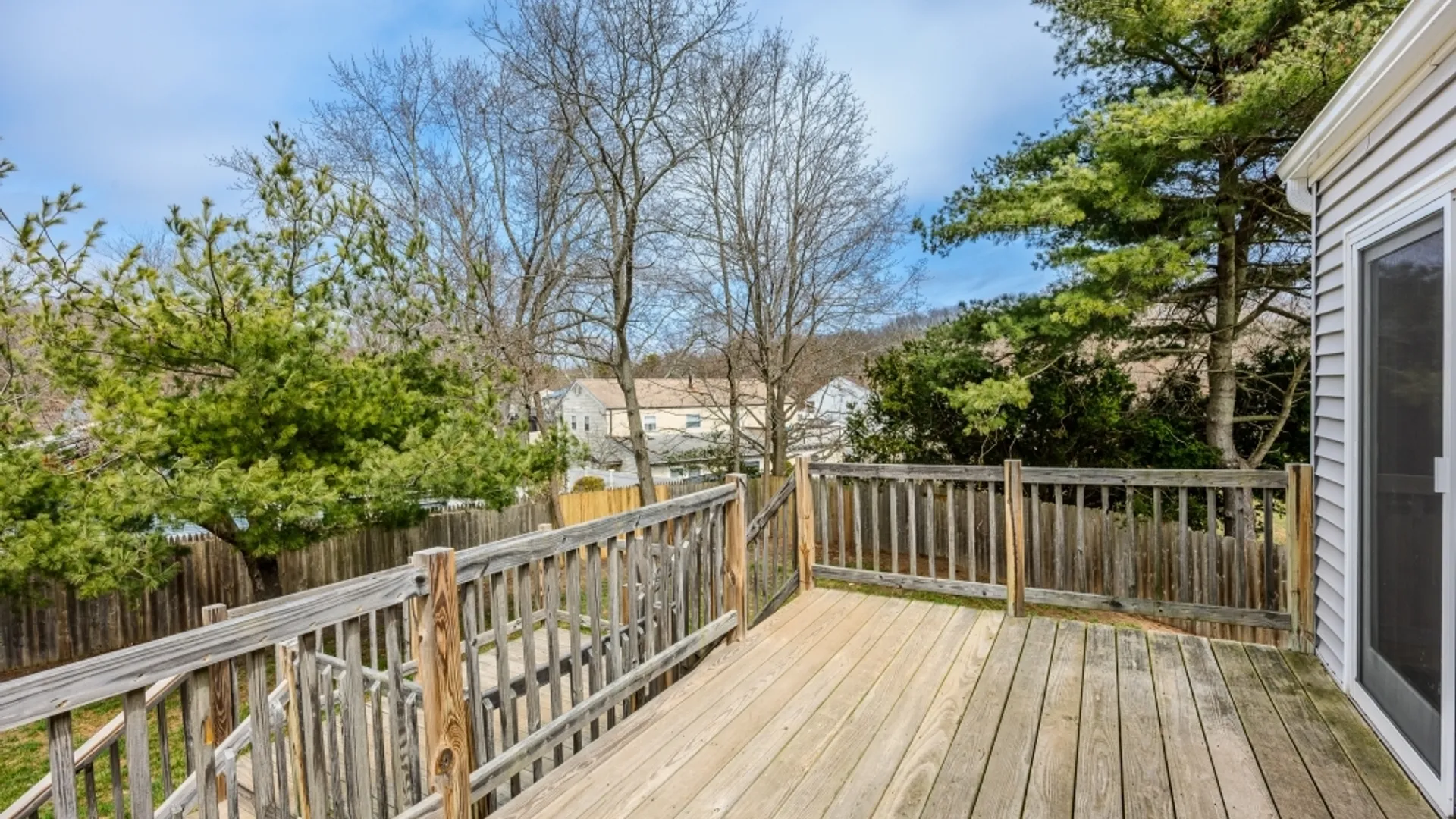 Property at 22 Roslyn Ct, East Patchogue, NY 11772 40