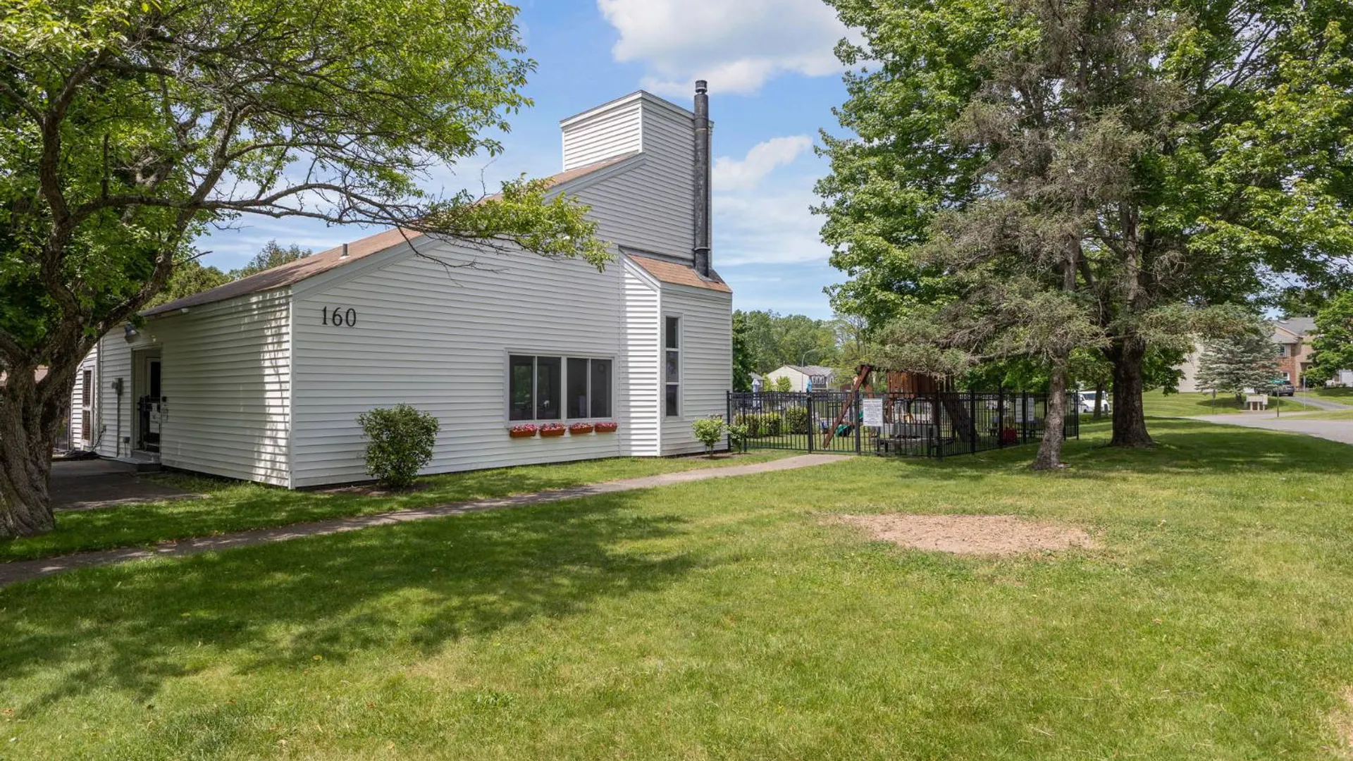 Property at 1503 Huntington Court, East Greenbush, NY 12061 24