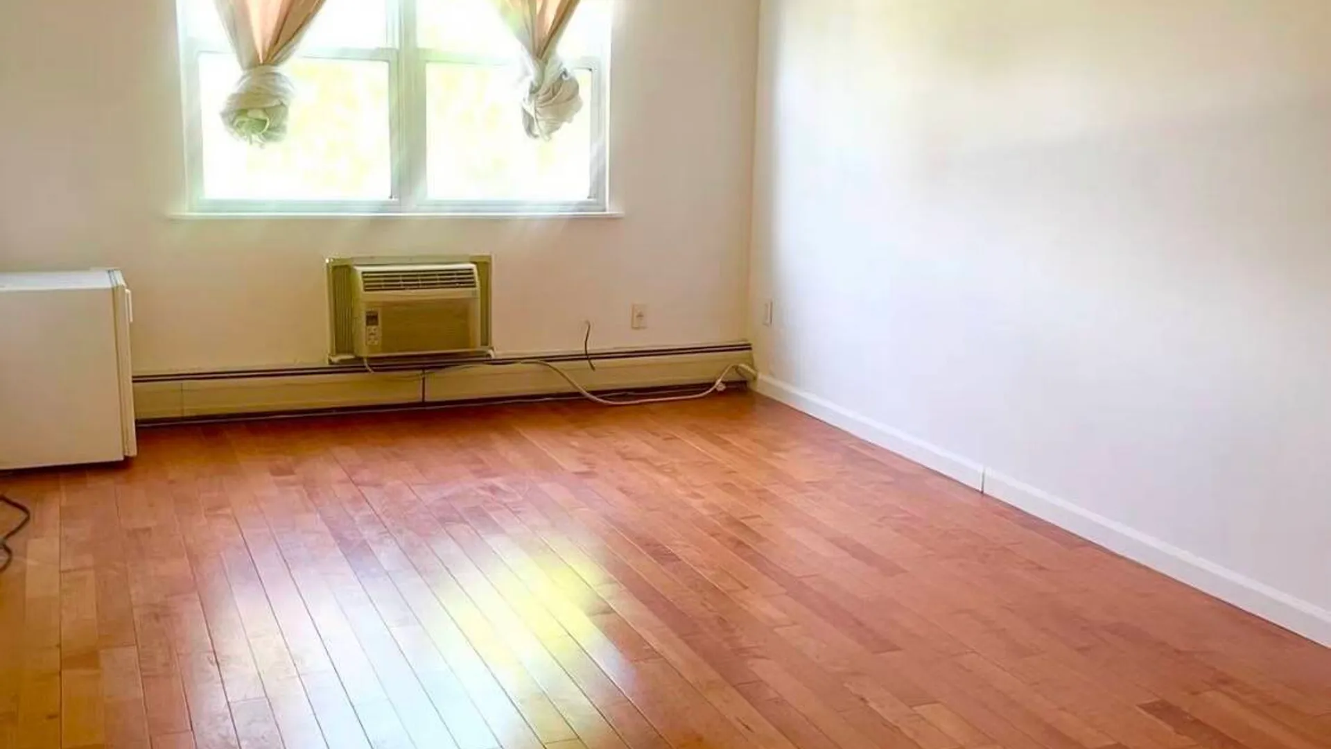 Property at 16-22 Bell Blvd, Bayside, NY 11360 5