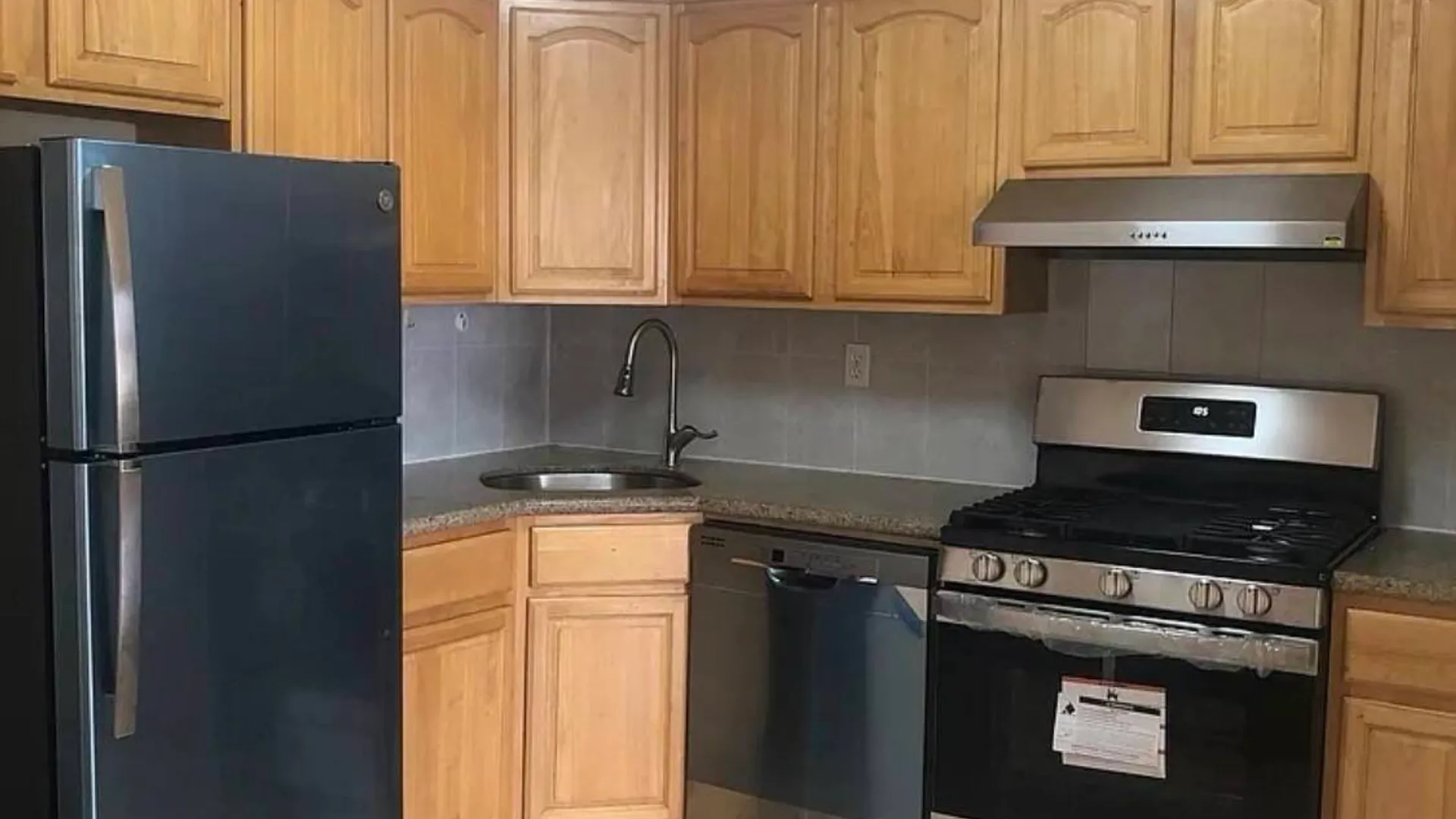 Property at 16-22 Bell Blvd, Bayside, NY 11360 9