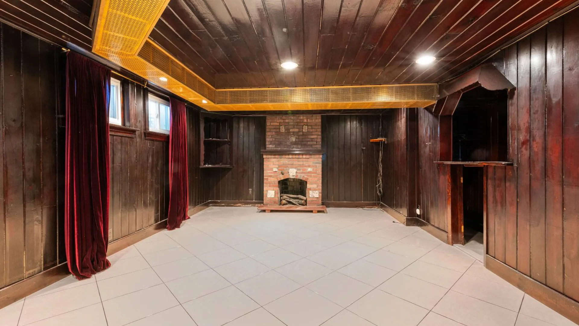 Property at 50-02 195th Street, Fresh Meadows, NY 11365 23