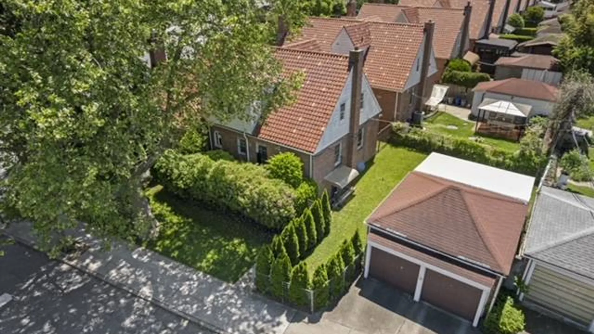 Property at 50-02 195th Street, Fresh Meadows, NY 11365 32