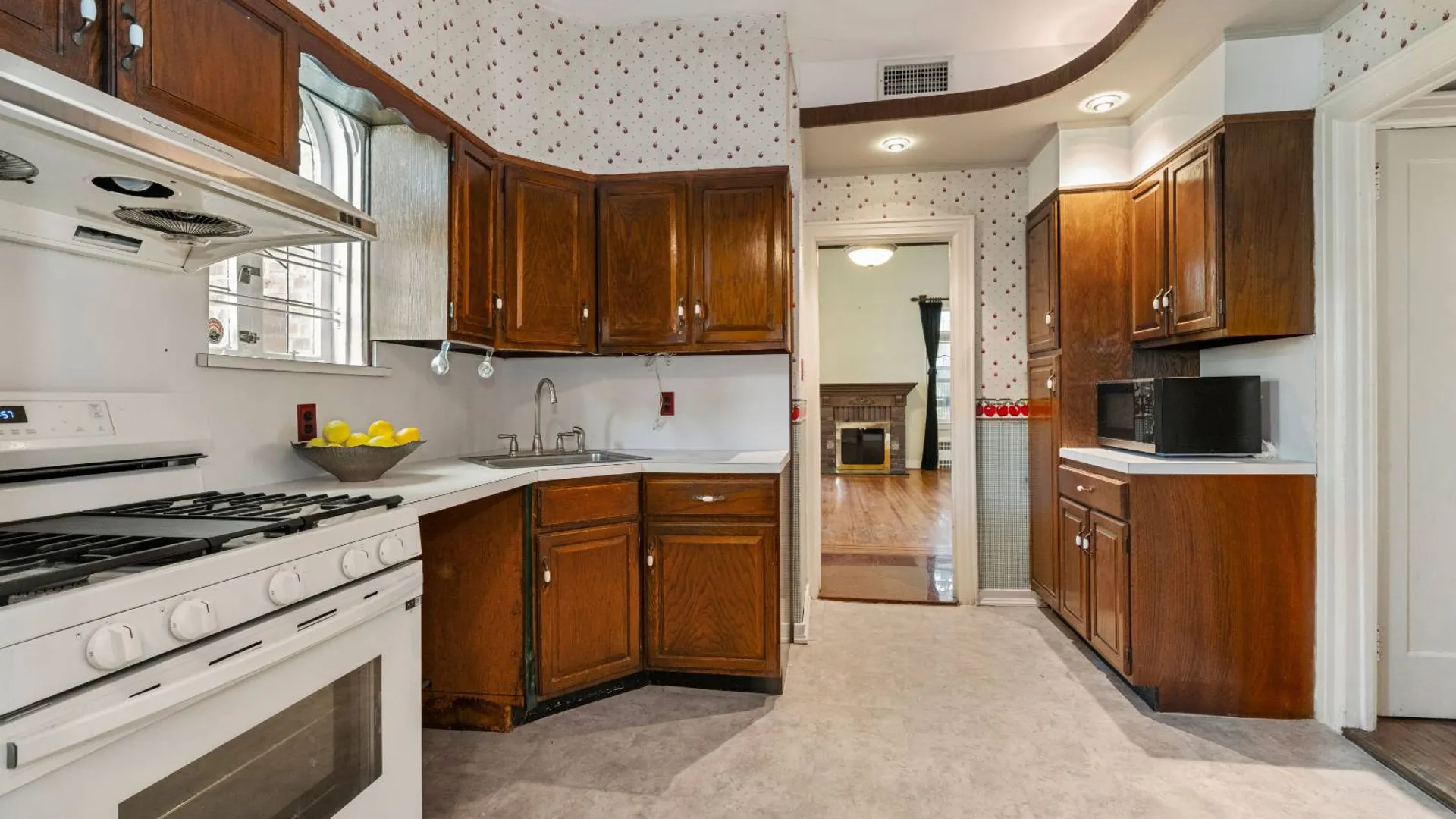 Property at 50-02 195th Street, Fresh Meadows, NY 11365 9