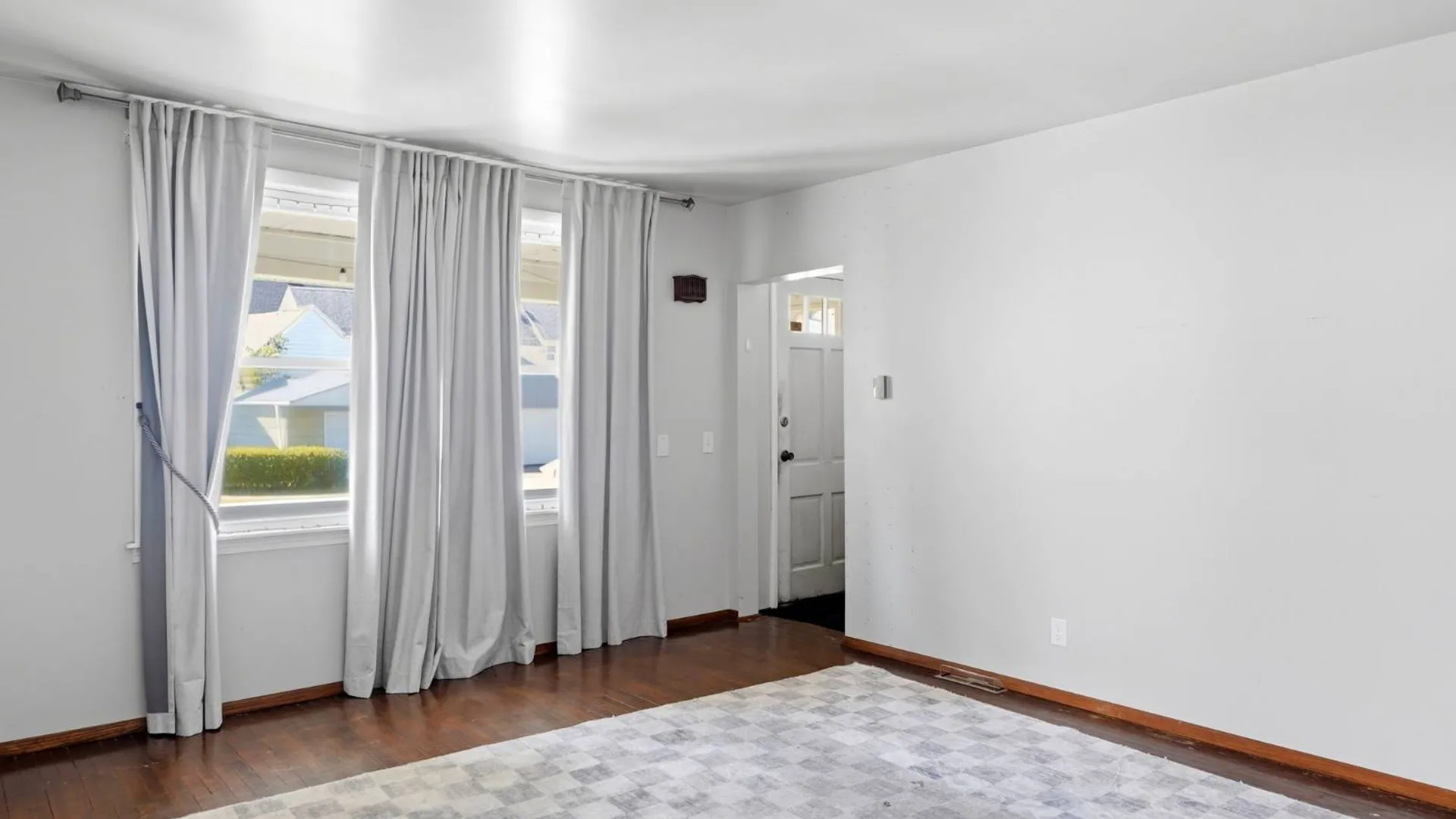 Property at 18 Marion Street, Buffalo, NY 14207 4