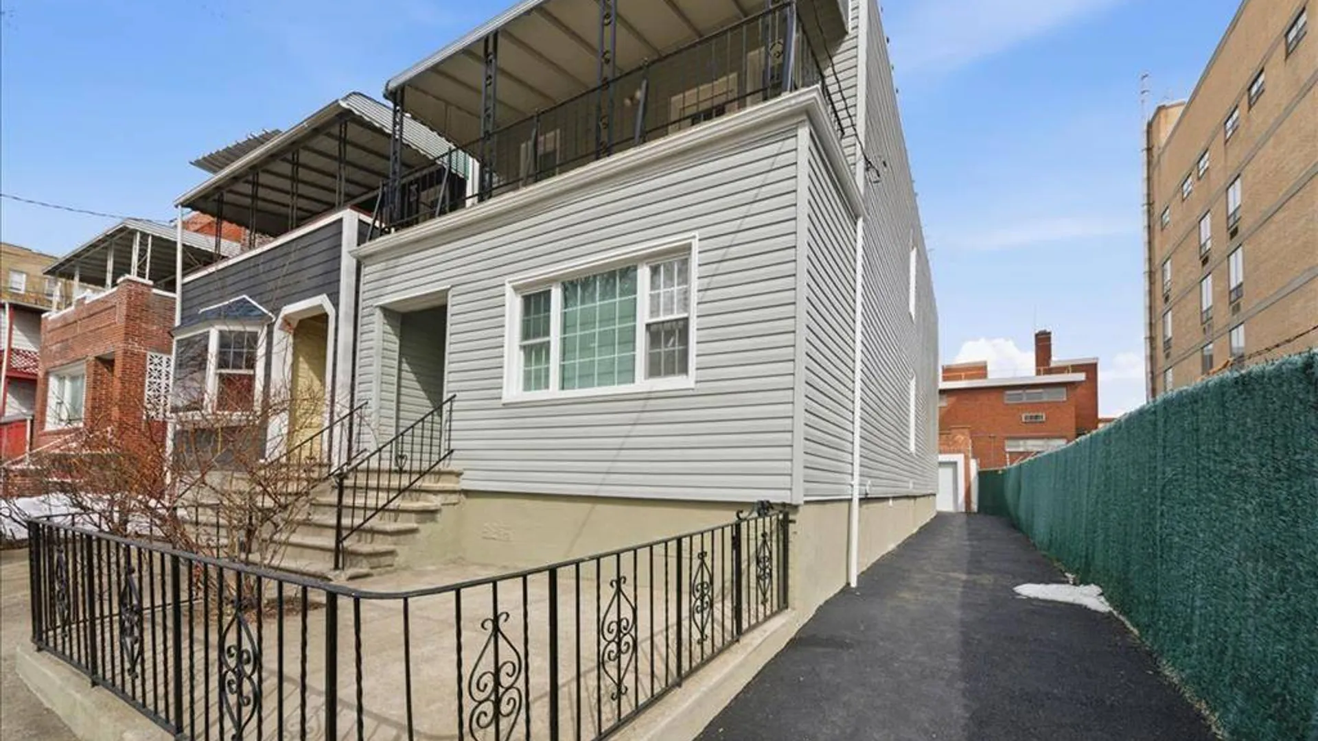 Property at 1624 Seddon St, Bronx, NY 10461 13