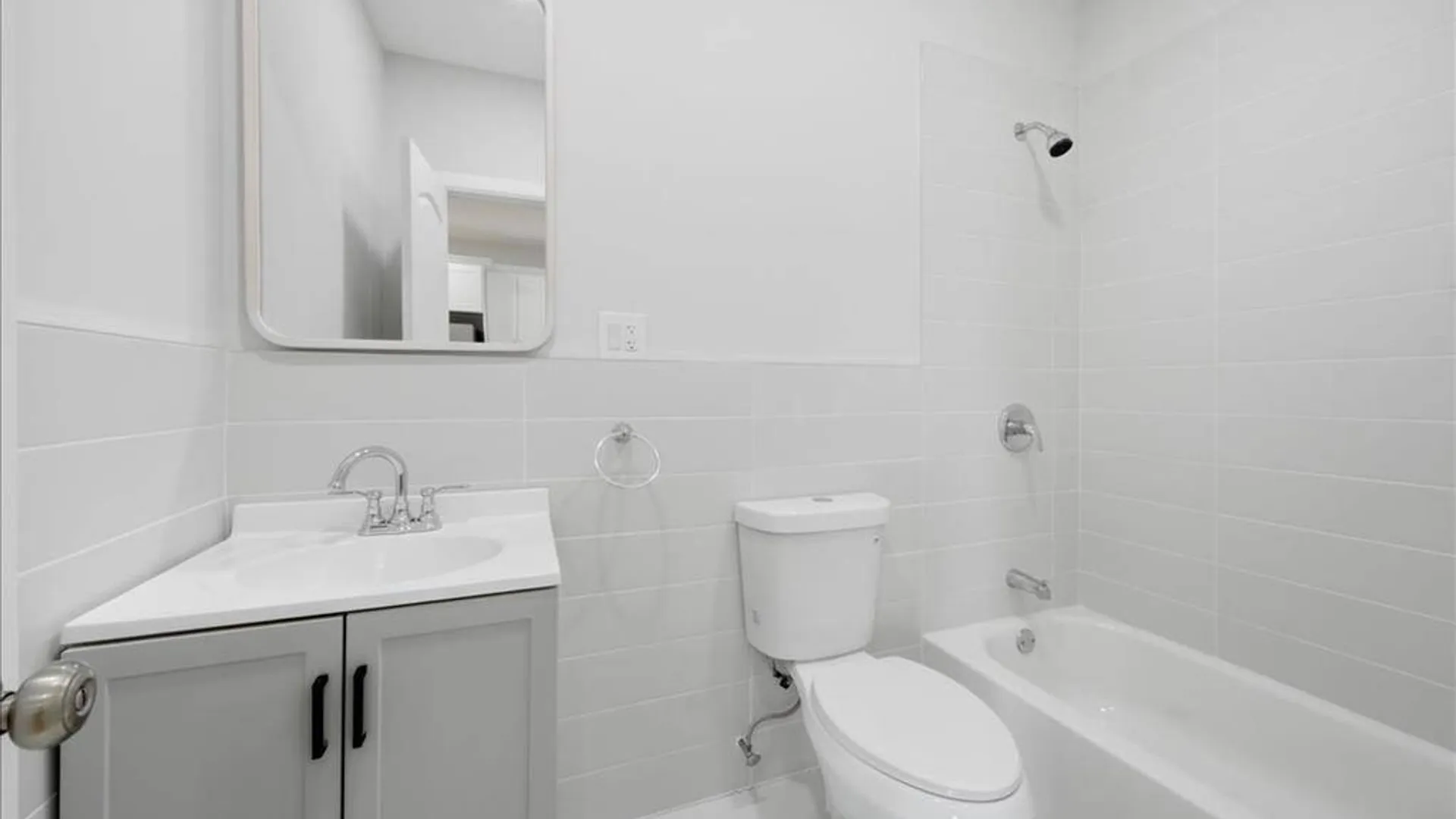 Property at 1624 Seddon St, Bronx, NY 10461 3