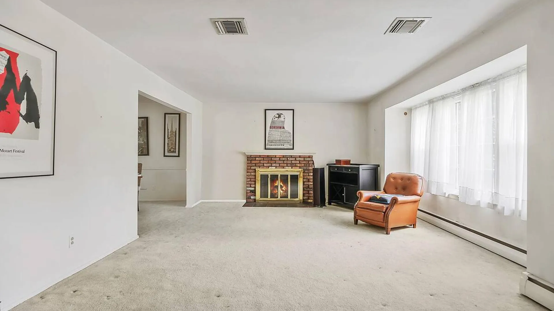 Property at 23 Whitney Gate, Smithtown, NY 11787 21