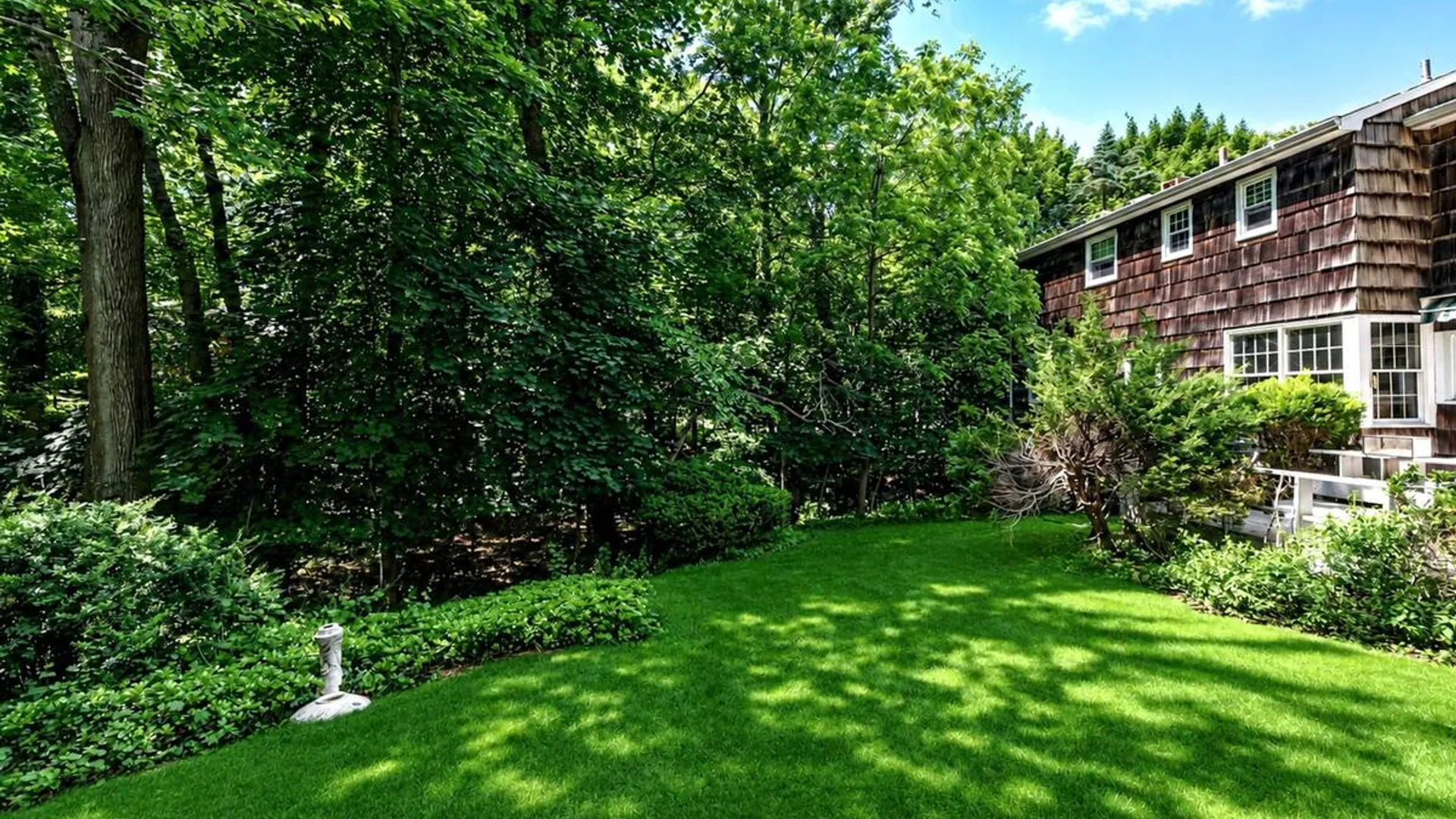 Property at 23 Whitney Gate, Smithtown, NY 11787 6