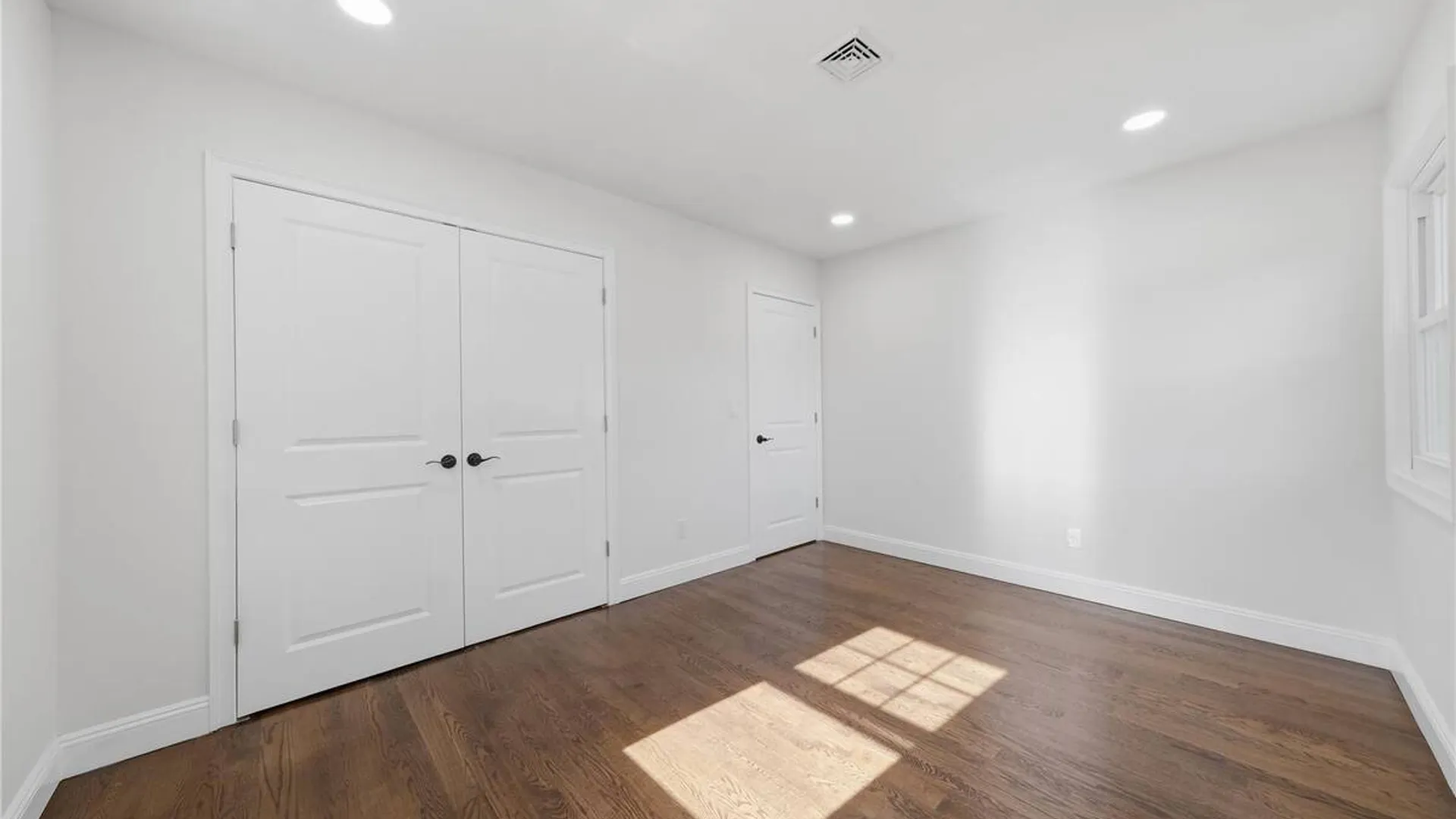Property at 4 Summercress Lane, Coram, NY 11727 18