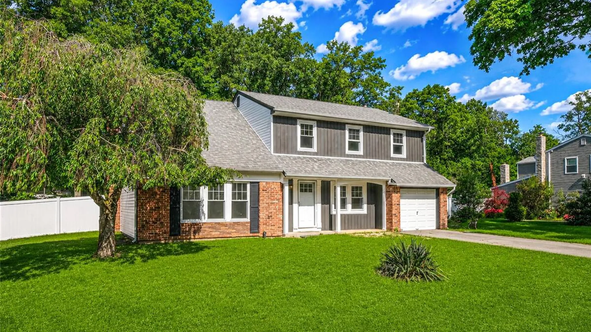 Property at 4 Summercress Lane, Coram, NY 11727 27