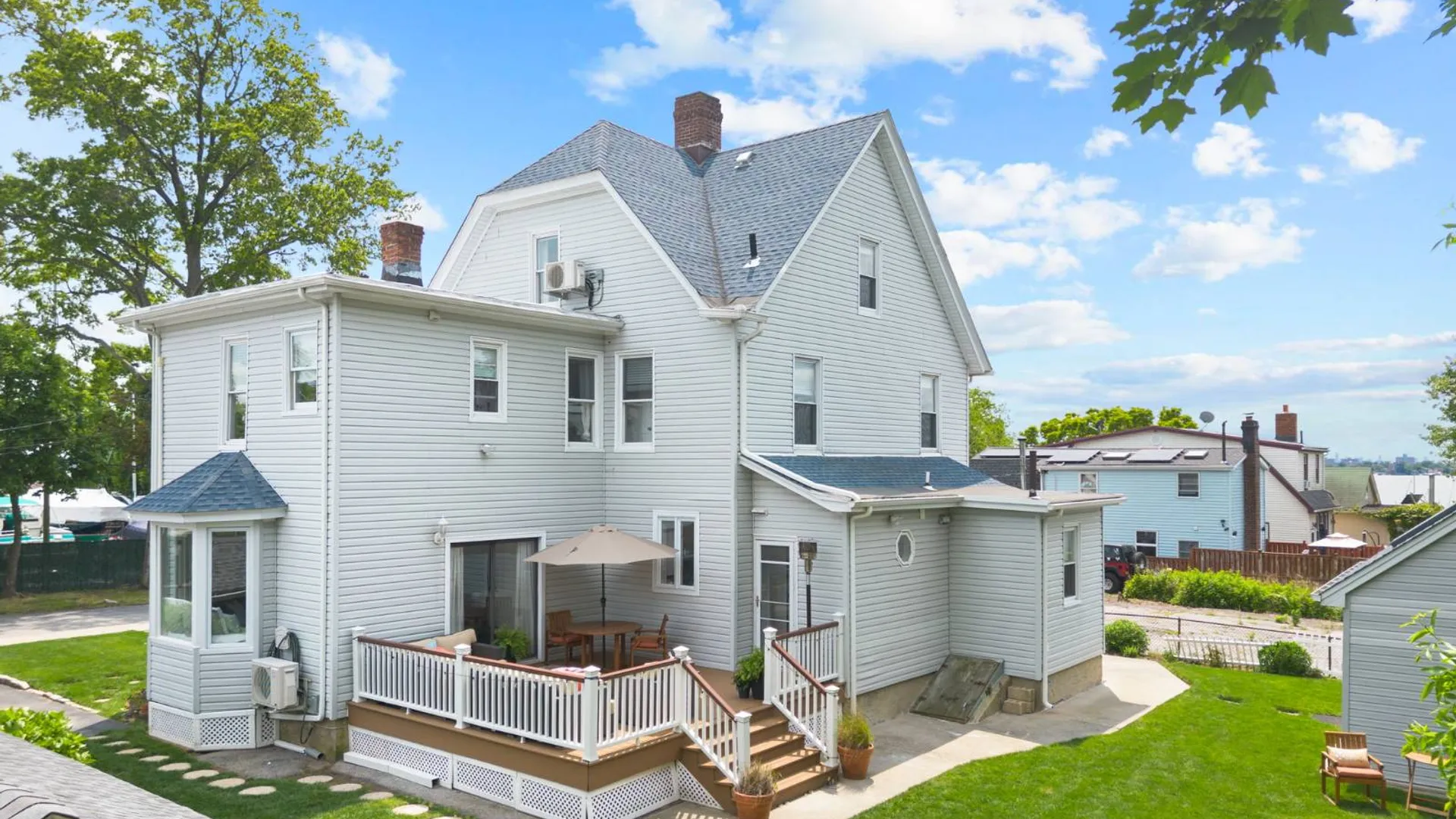 Property at 111 Rochelle Street, New York, NY 10464 28