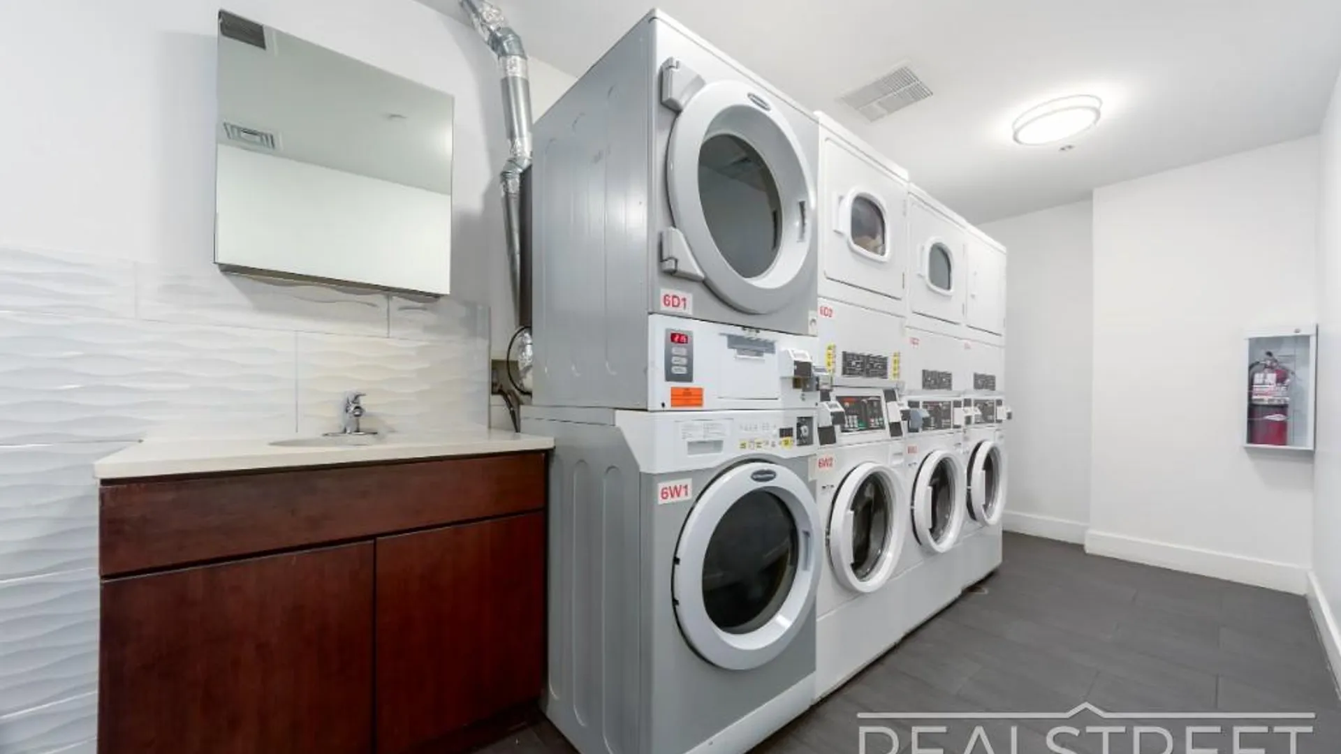 Property at 90-02 Queens Blvd, ELMHURST, NY 11373 6